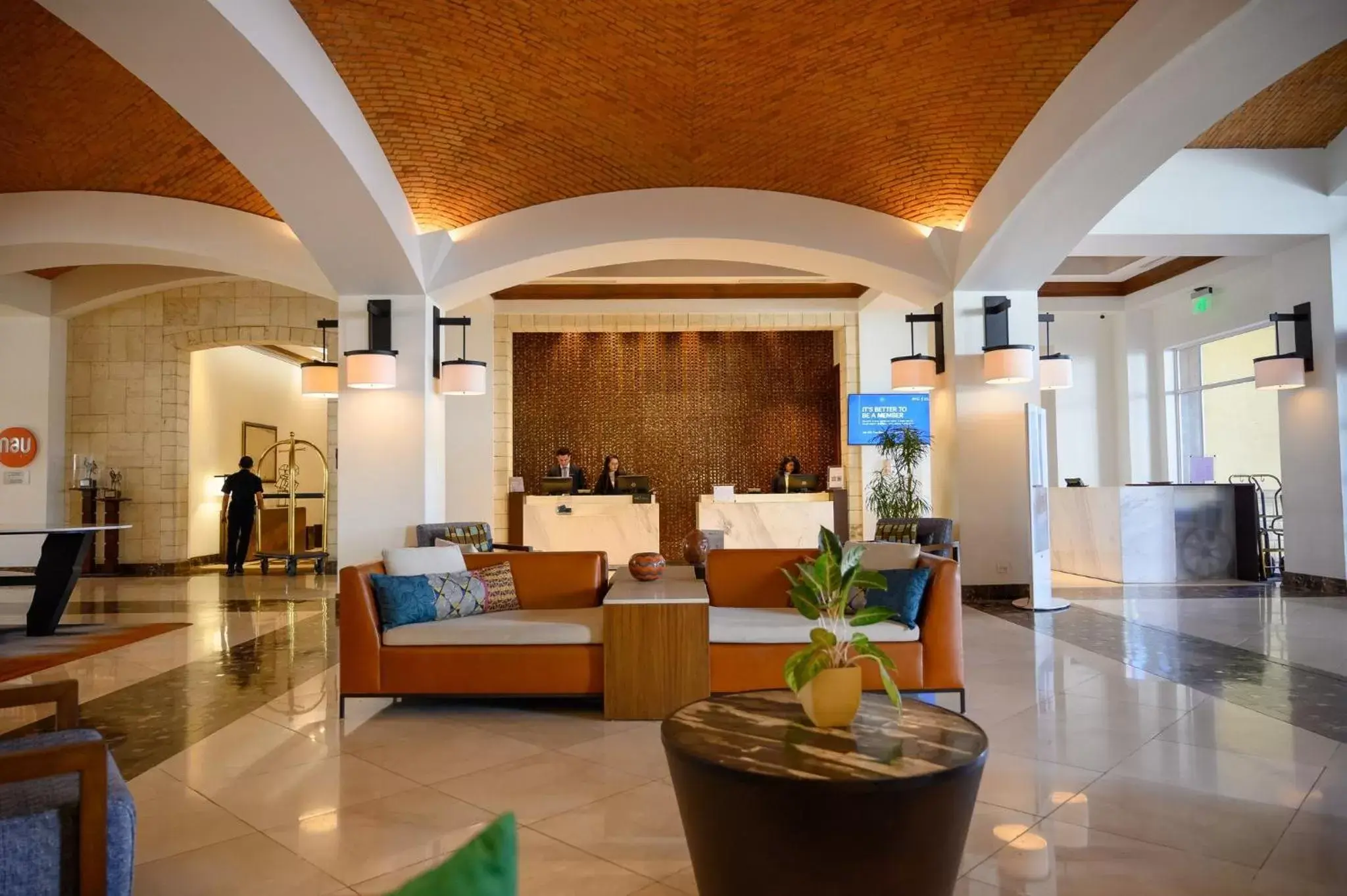 Property building, Lobby/Reception in Real Intercontinental Metrocentro Managua, an IHG Hotel