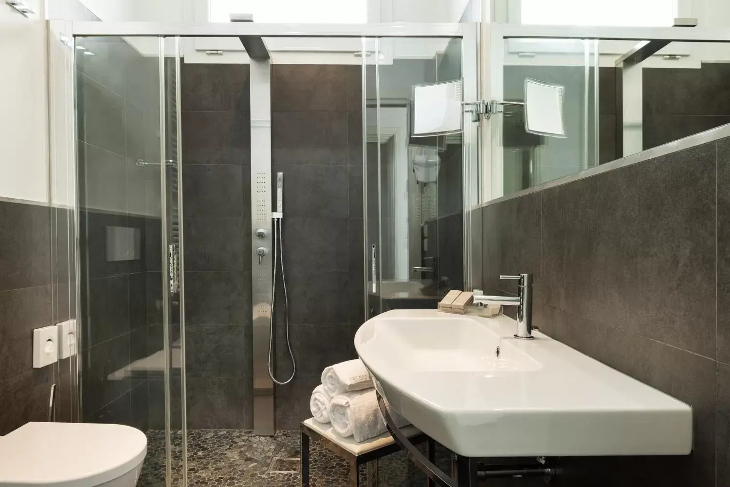 Bathroom in Baldinini Hotel