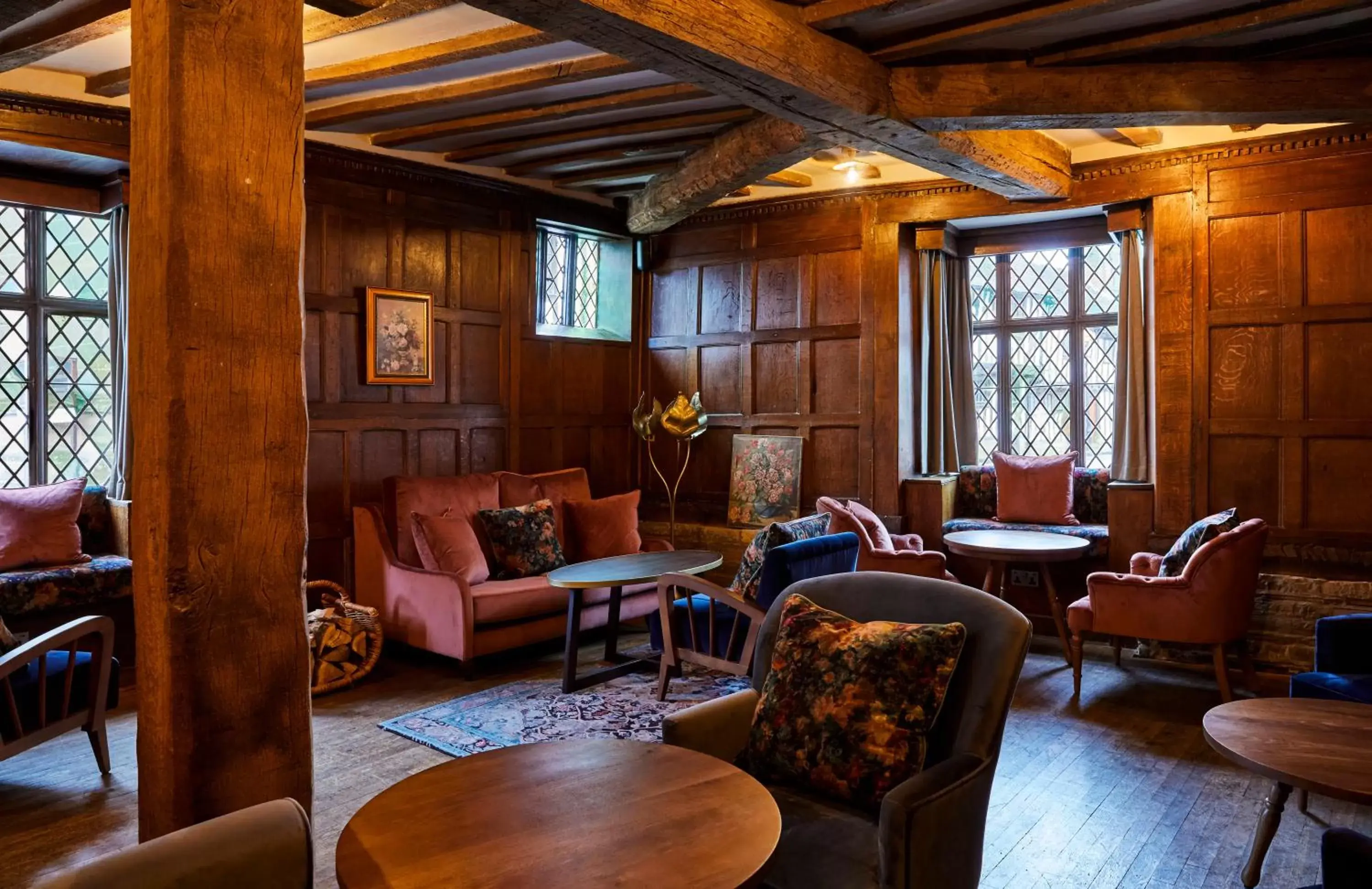 Lounge or bar, Seating Area in Hotel Indigo - Stratford Upon Avon, an IHG Hotel