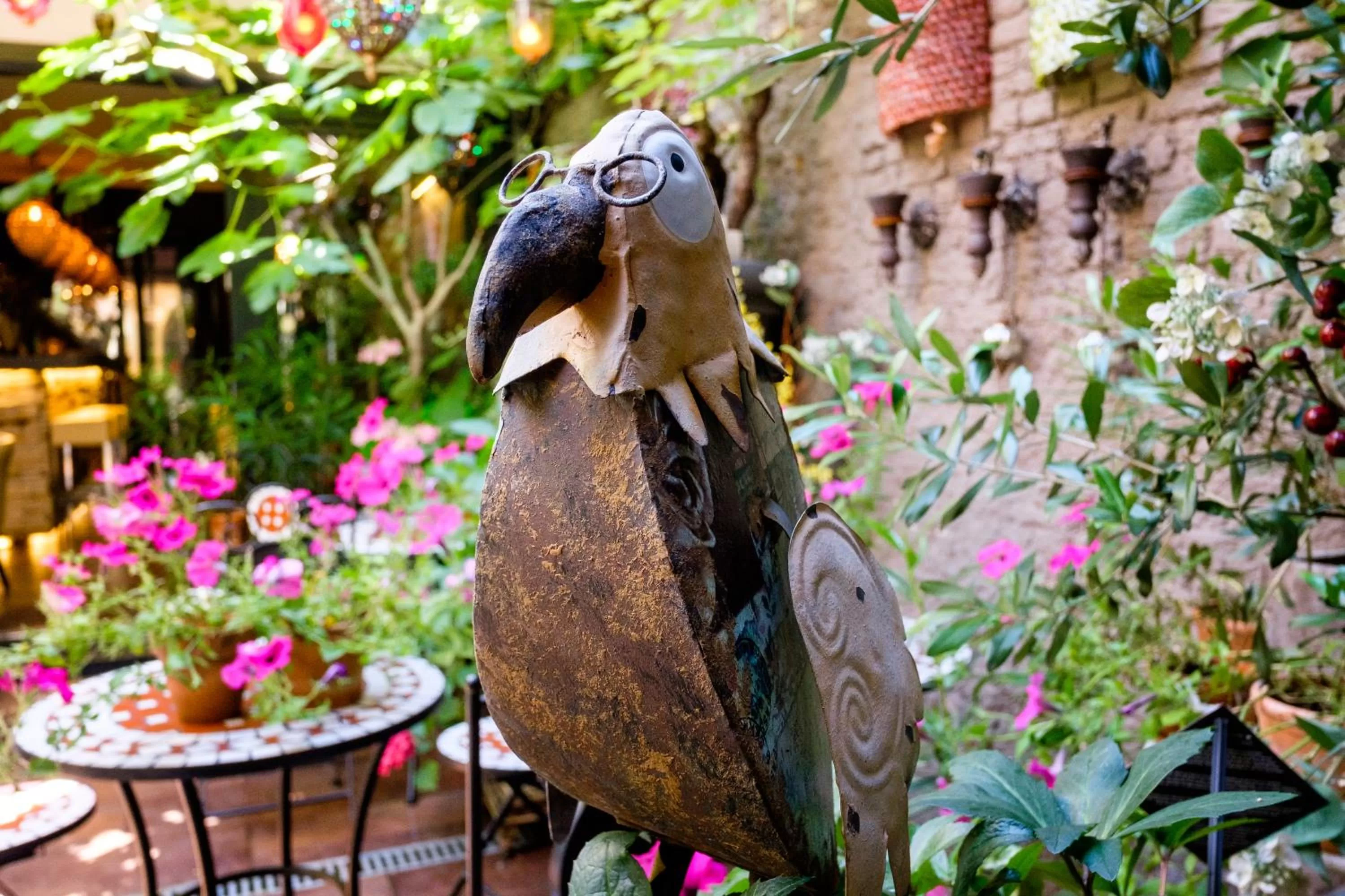Decorative detail in Hotel Diamonds and Pearls