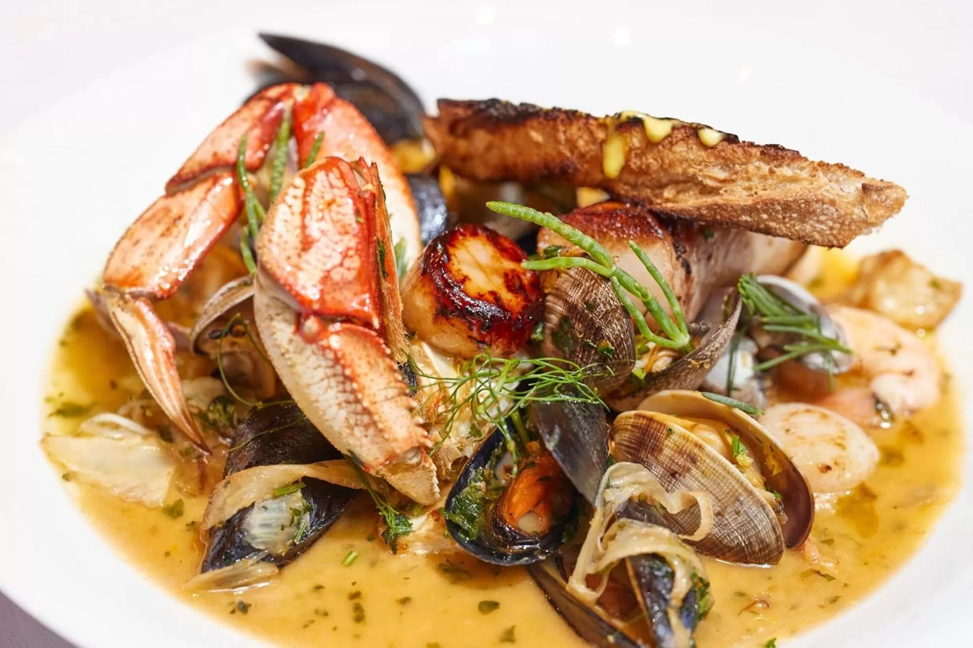 Restaurant/places to eat in Hotel Le Soleil by Executive Hotels