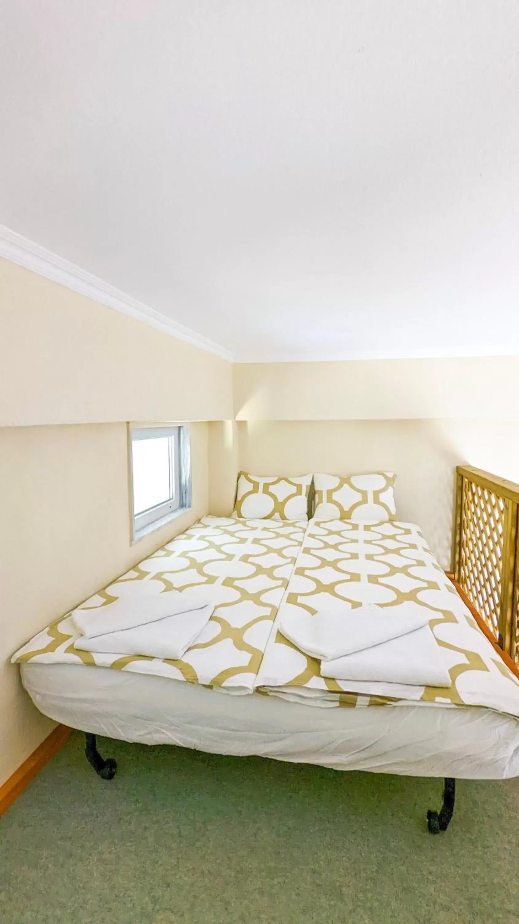 Bedroom, Bed in GreenCity Kavala