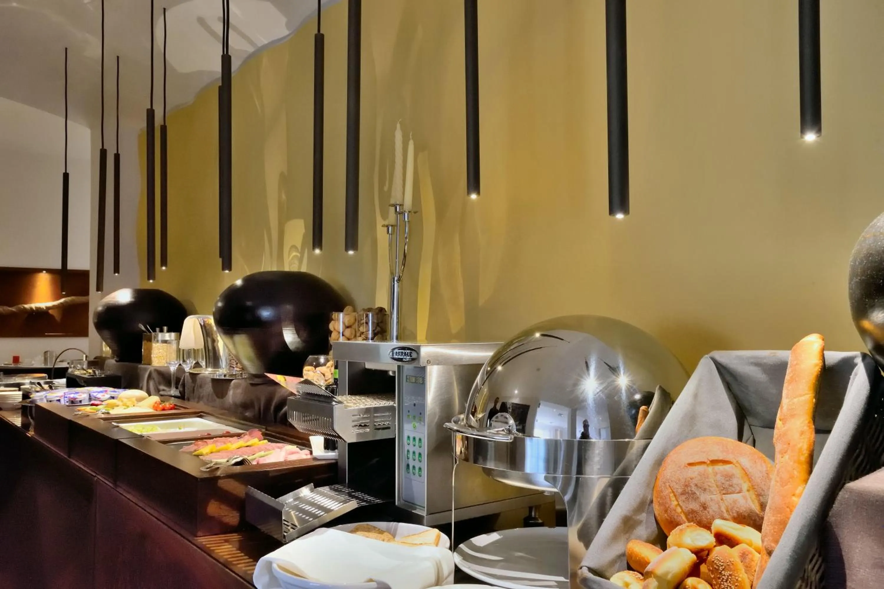 Food in Hotel Federico II Central Palace