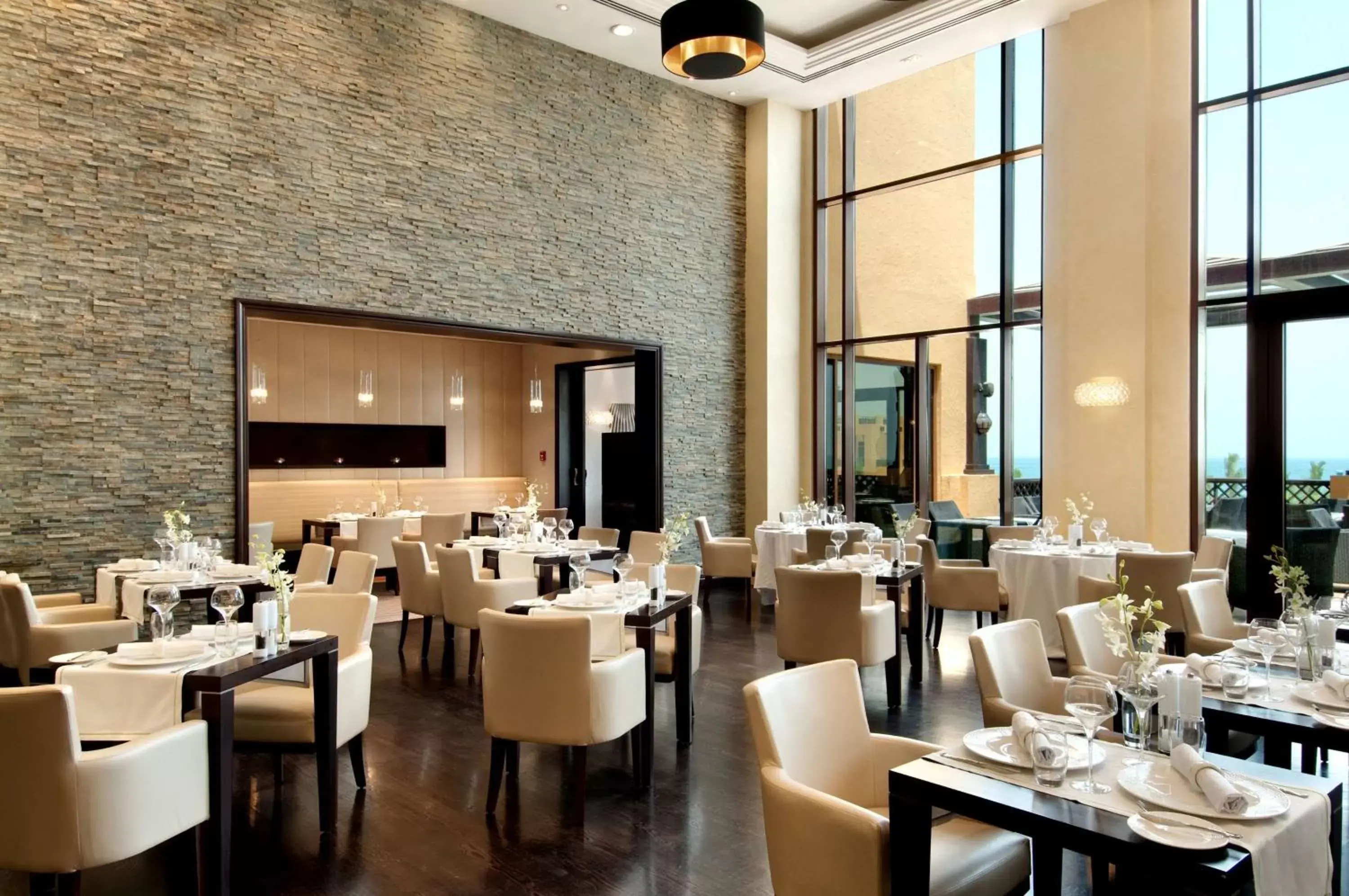 Dining area, Restaurant/Places to Eat in Hilton Ras Al Khaimah Beach Resort