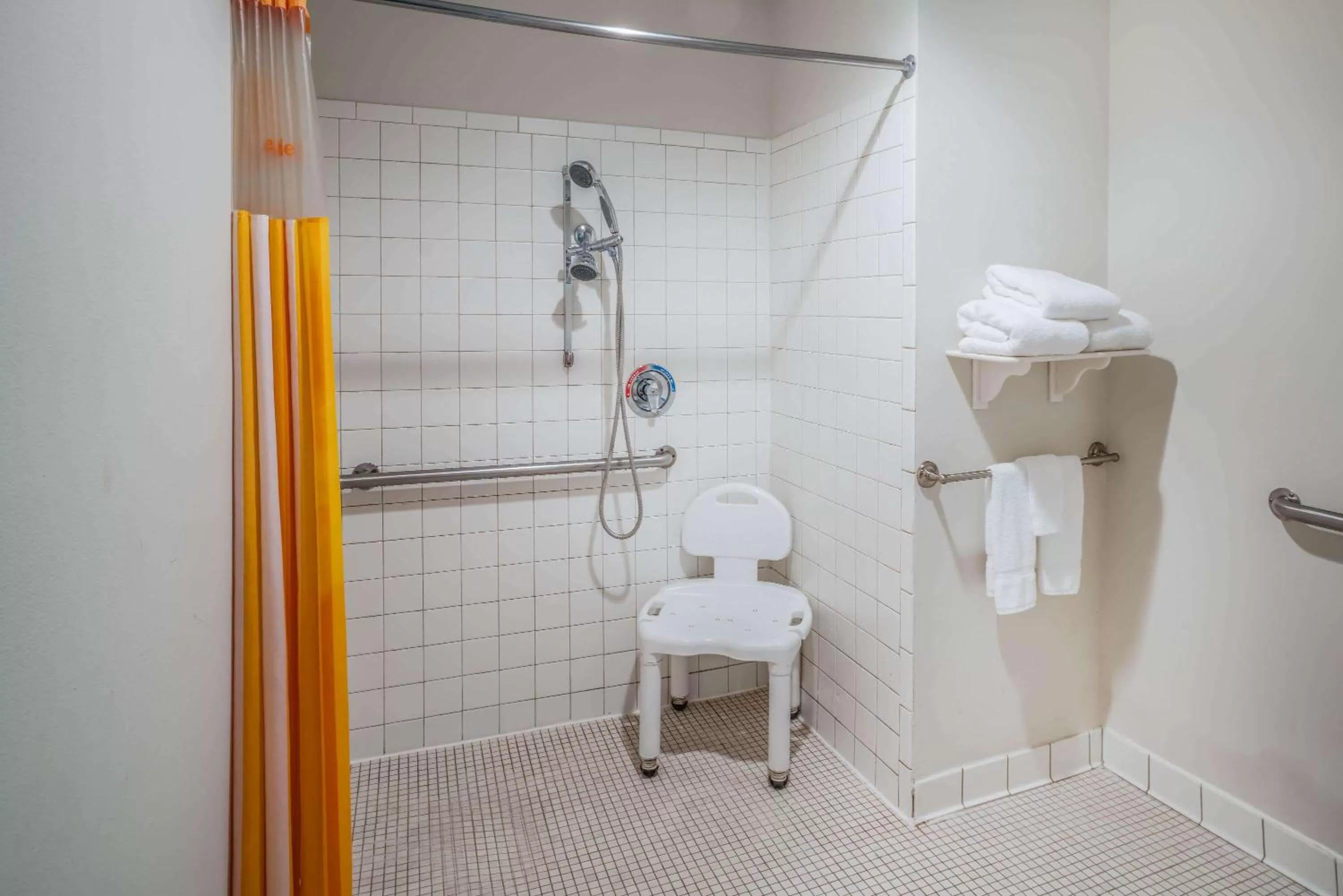 Shower in La Quinta by Wyndham Nashville Franklin