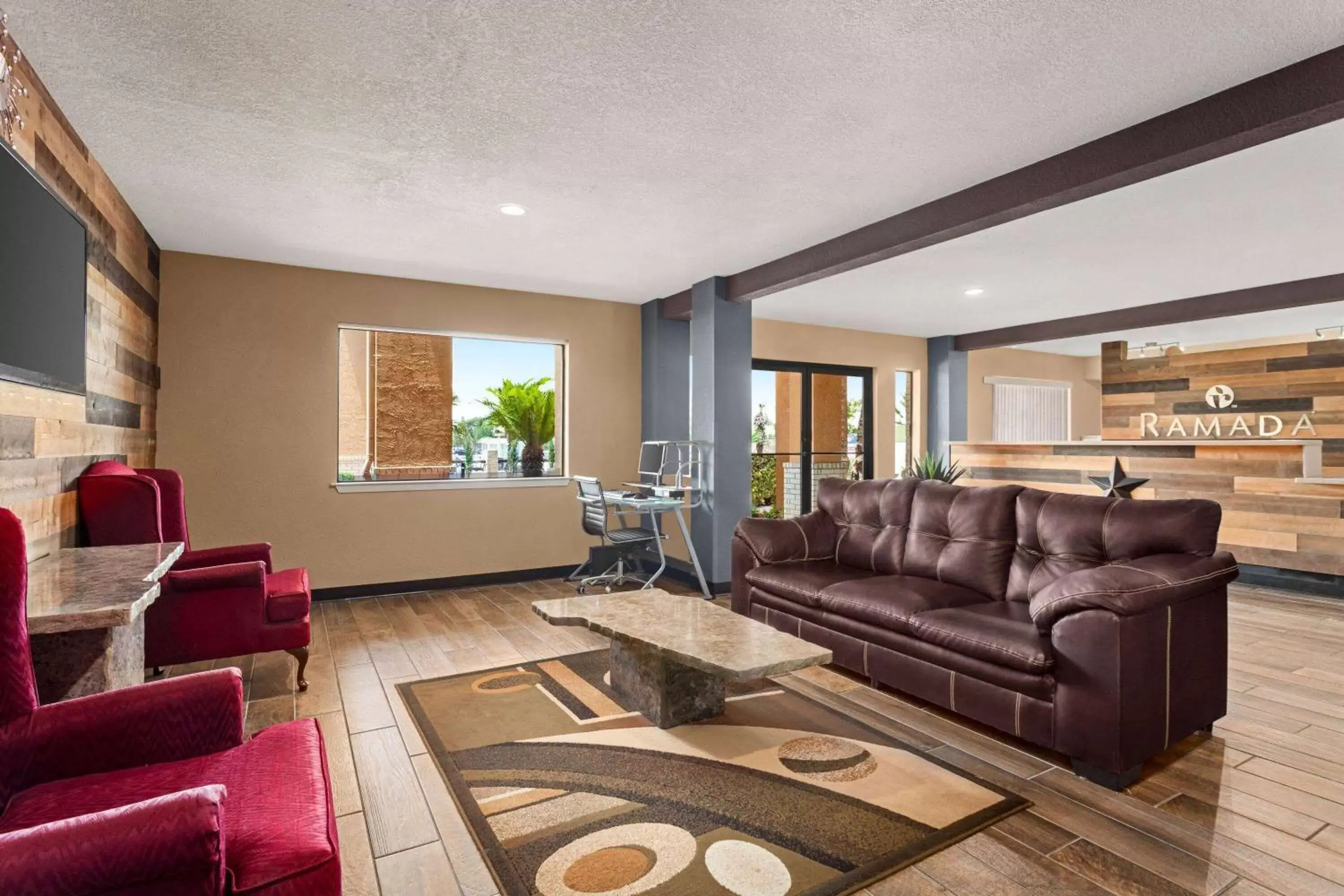 Lobby or reception, Seating Area in Ramada by Wyndham San Antonio Near SeaWorld - Lackland AFB