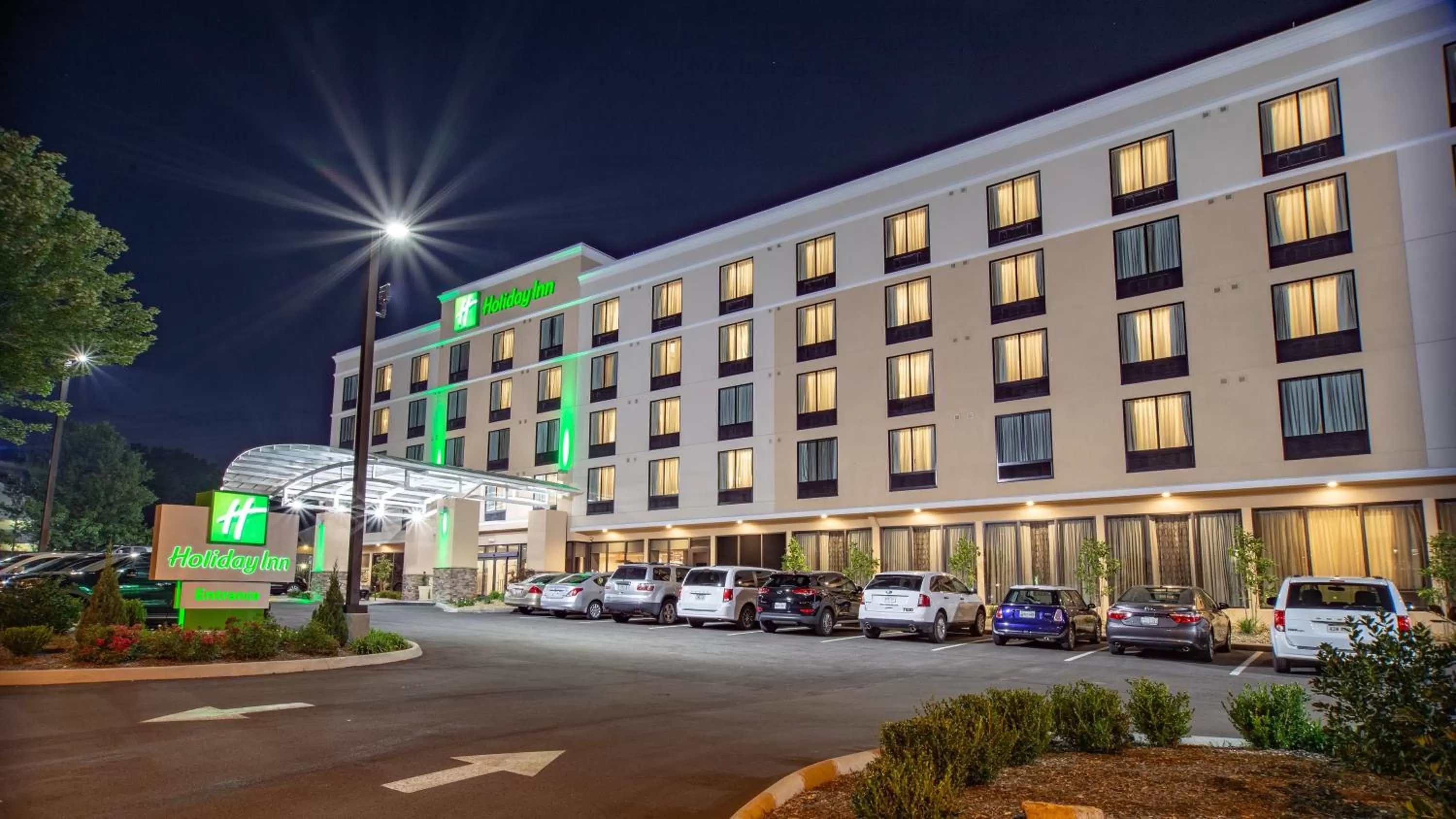 Property building in Holiday Inn Knoxville N - Merchant Drive by IHG