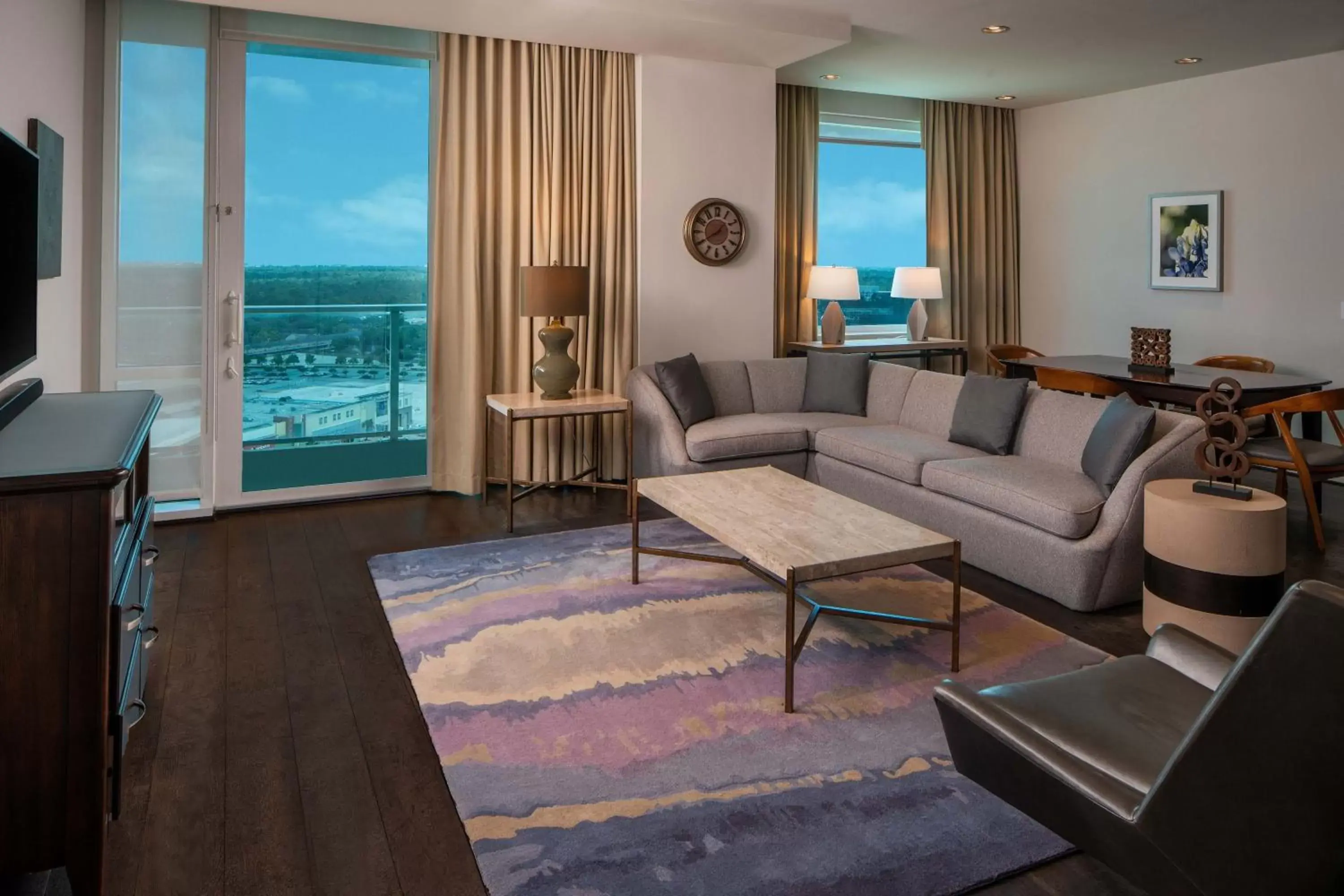 Living room, Seating Area in The Westin Houston, Memorial City