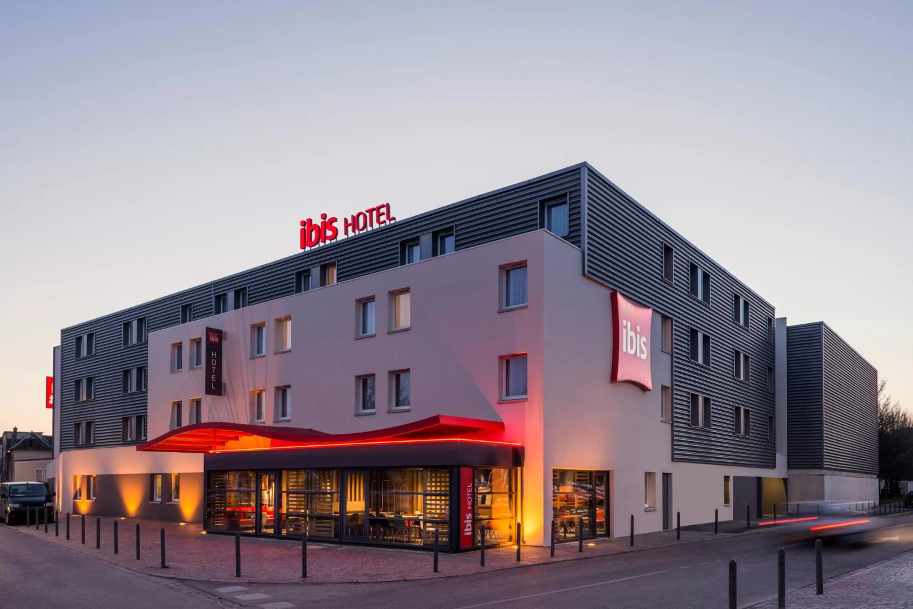 Property building in ibis Troyes Centre