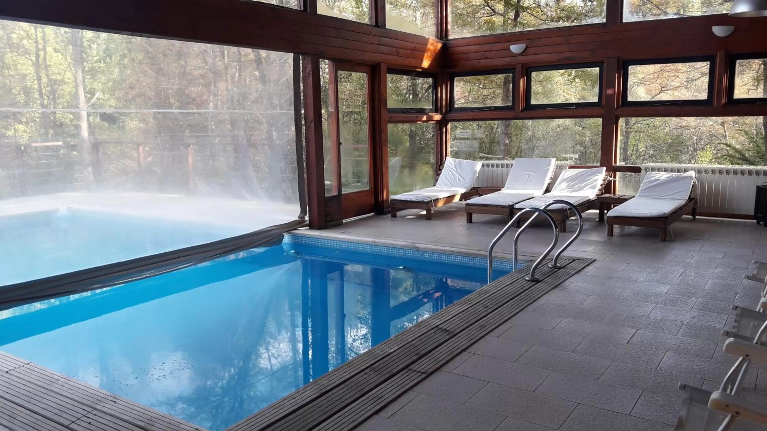 Arbolar, Casas de Montaña- Piscina climatizada