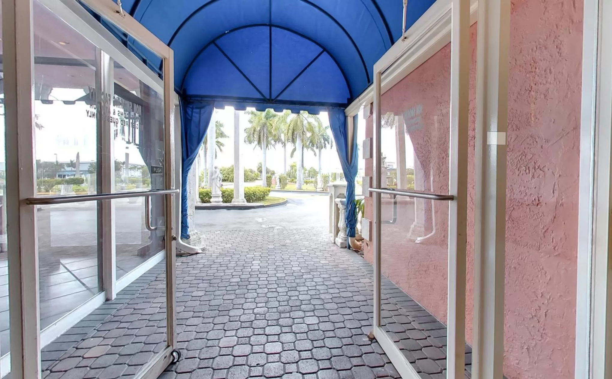 Street view in Miami Gardens Inn & Suites