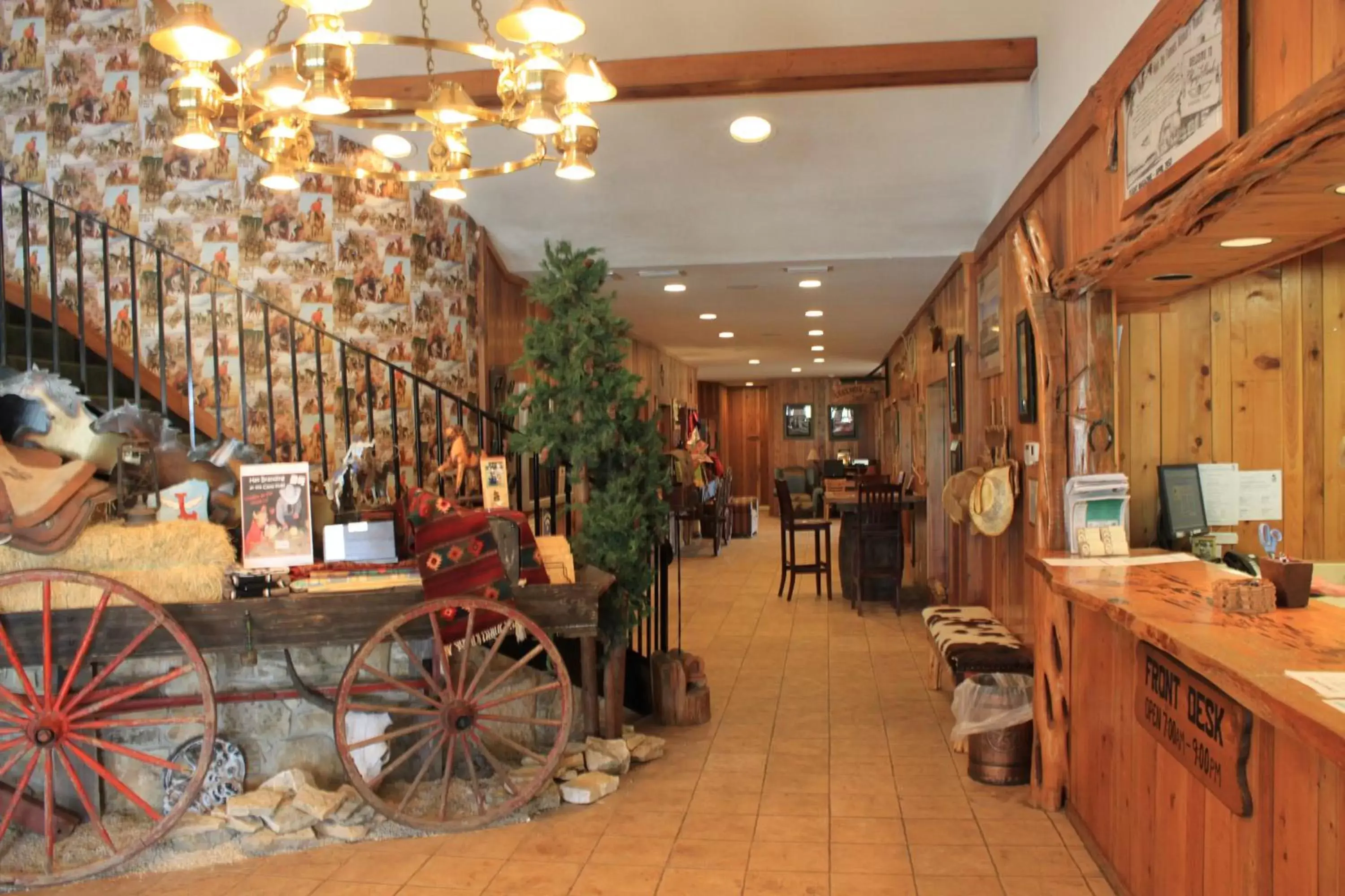 Lobby or reception, Restaurant/Places to Eat in Flying L Ranch Resort