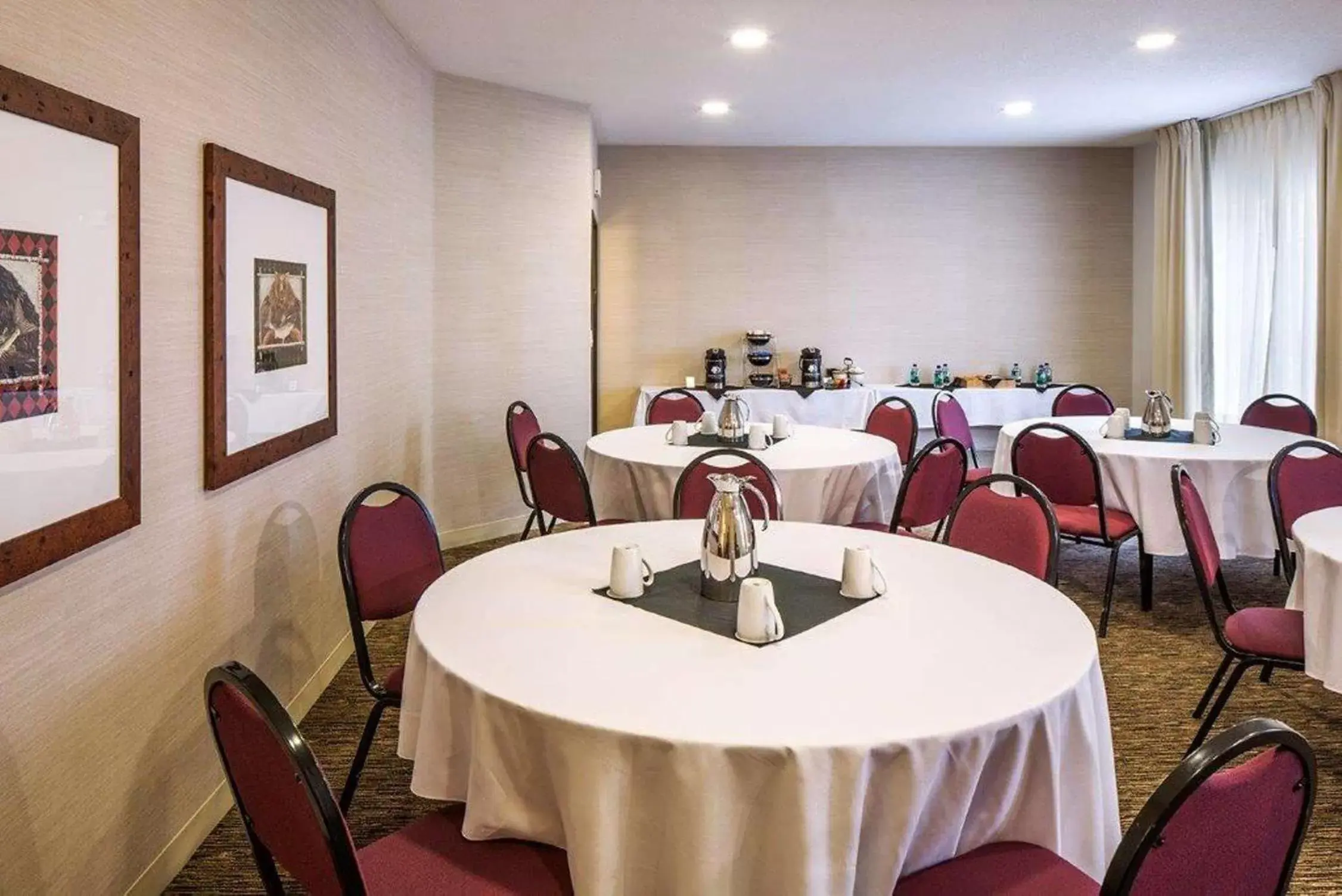 Meeting/conference room in DoubleTree by Hilton Bend