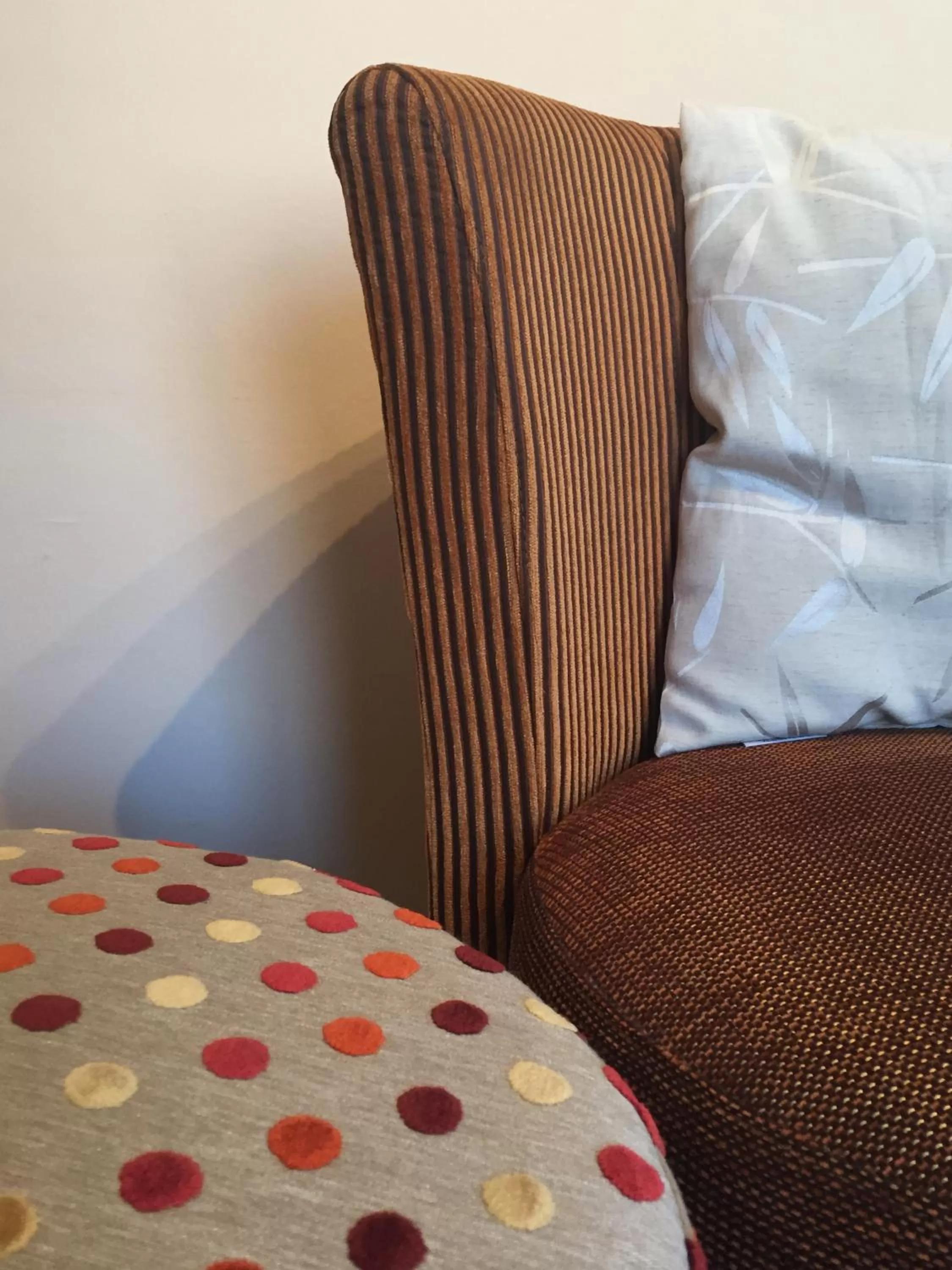 Decorative detail, Bed in B&B Sabbajon