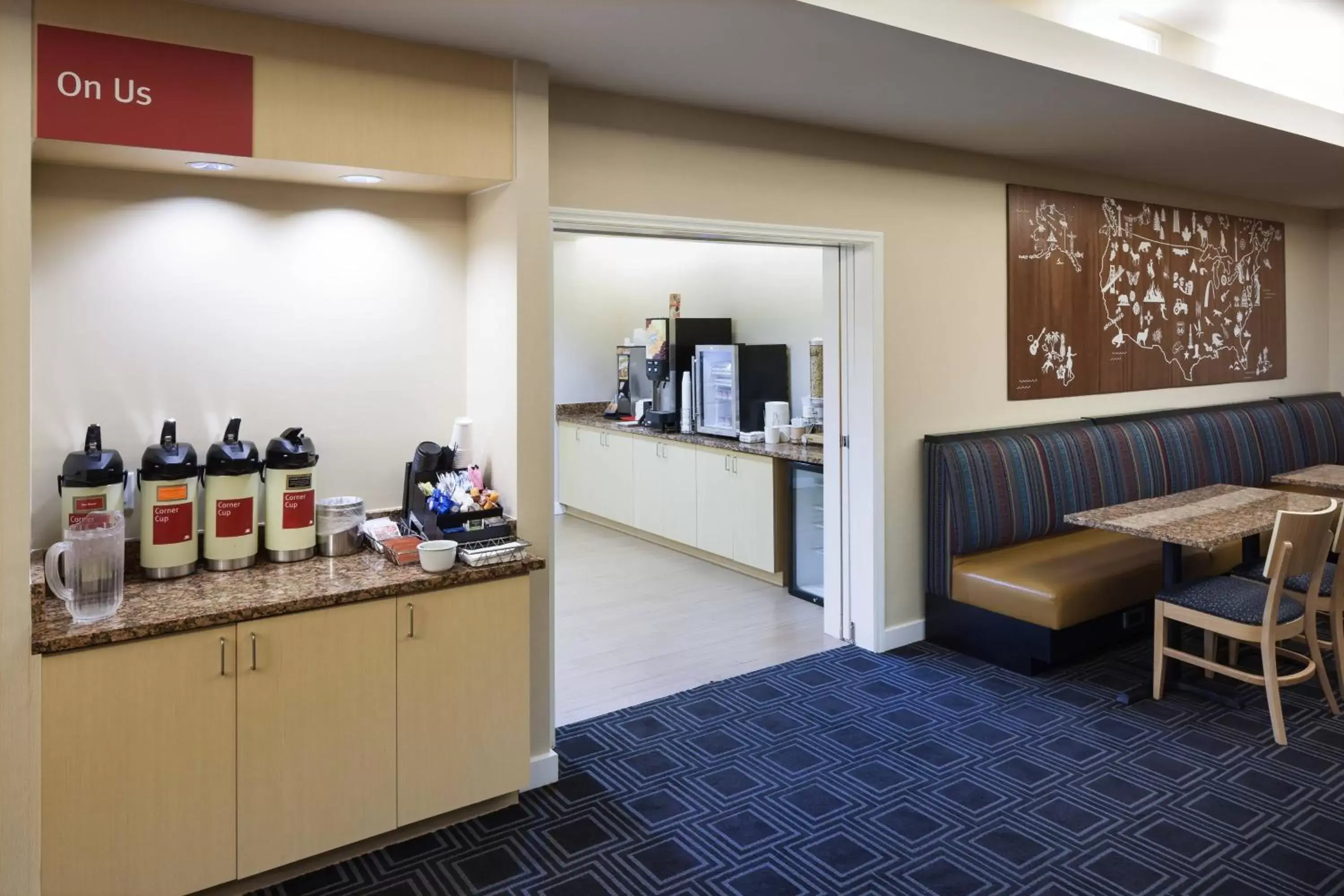 Coffee/tea facilities in TownePlace Suites Columbia Southeast / Fort Jackson