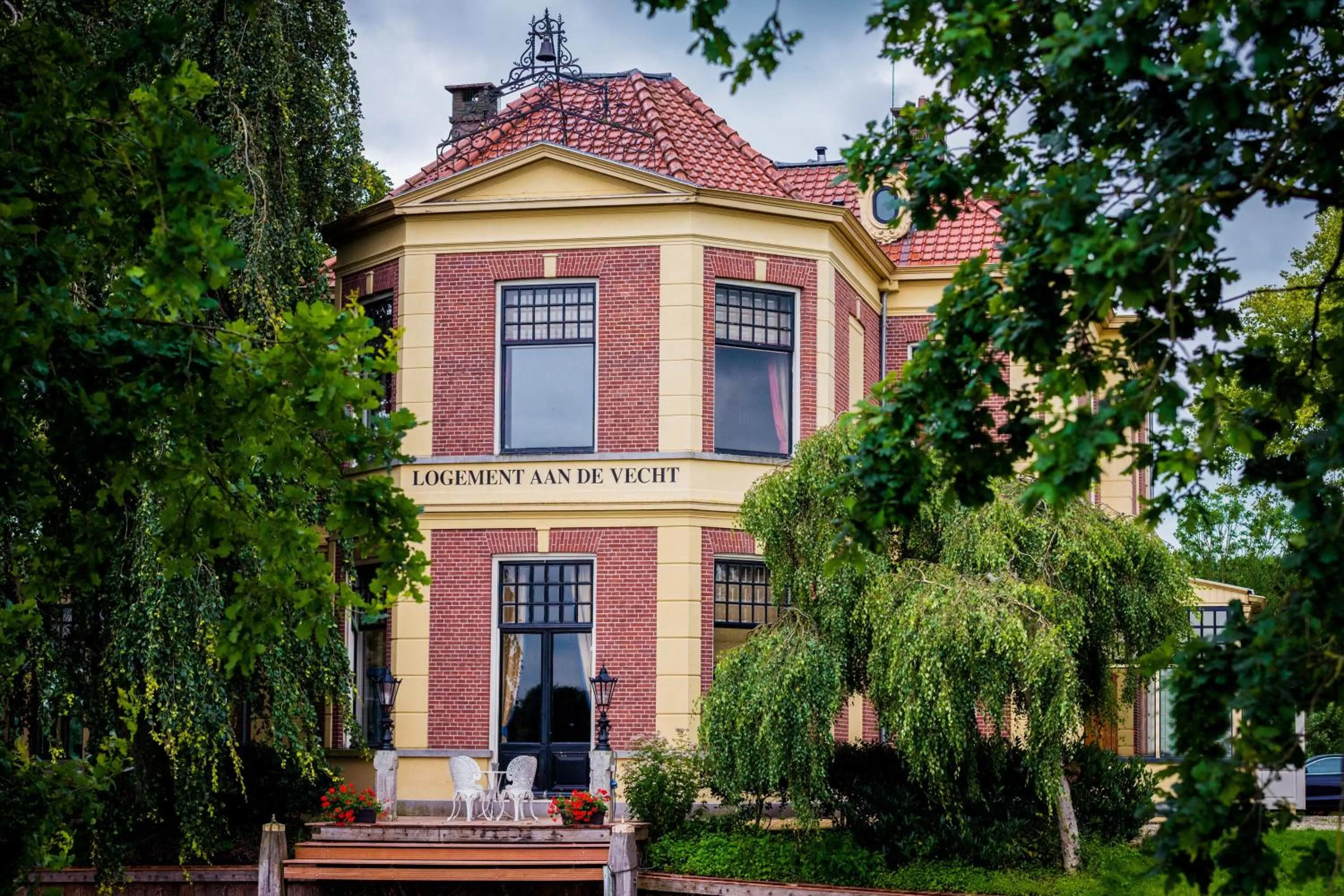 Property building in Logement aan de Vecht