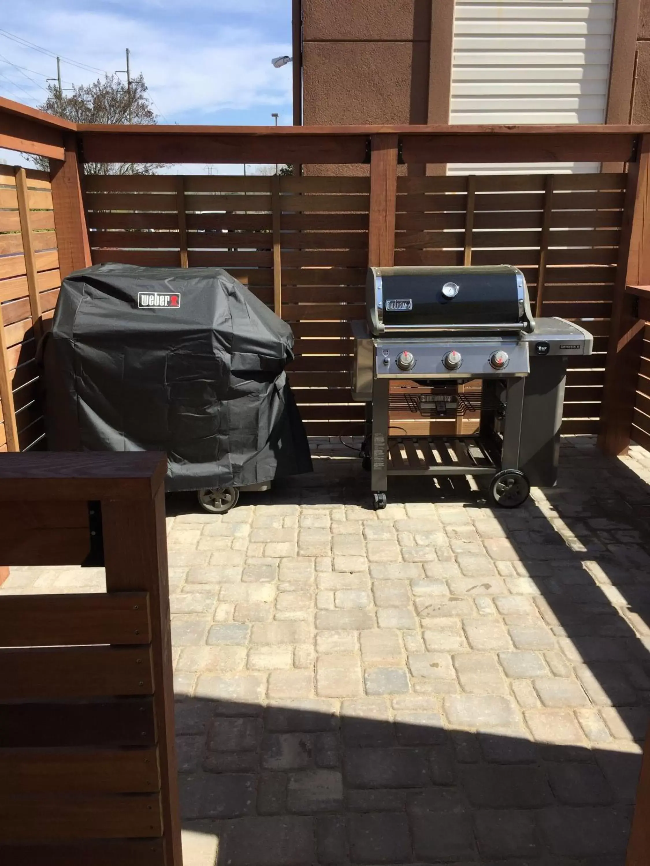 BBQ facilities in Candlewood Suites - Charlotte - Arrowood, an IHG Hotel