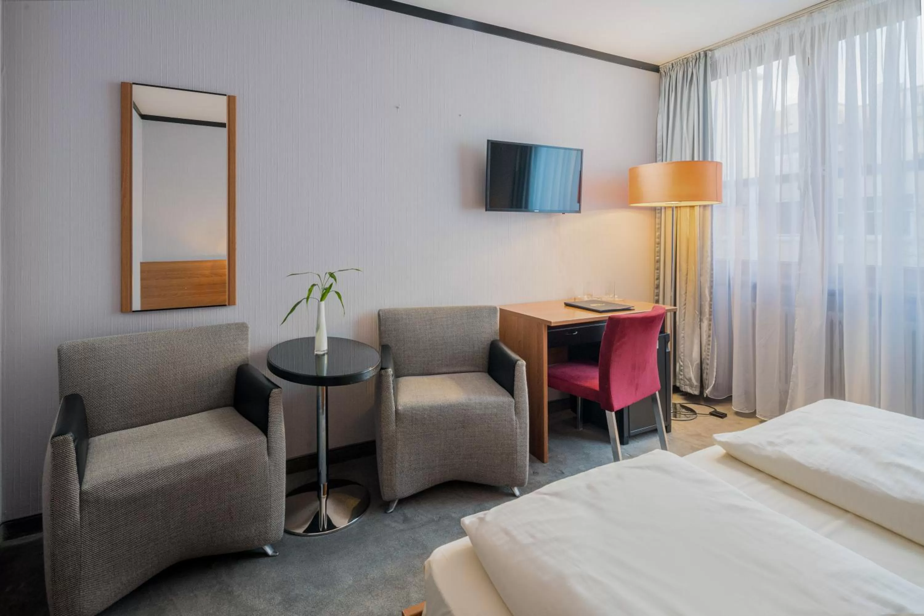 Photo of the whole room, Bed in Hotel Fidelio