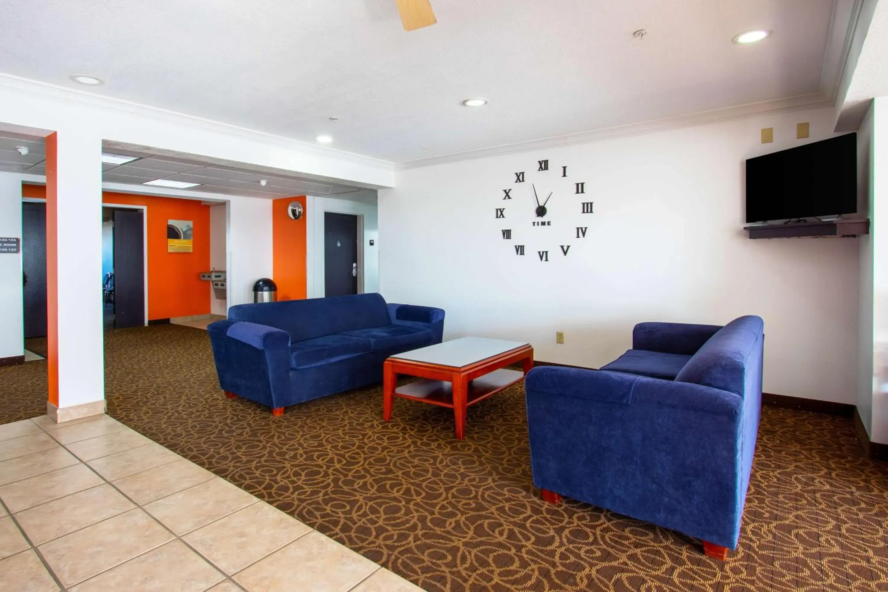 TV and multimedia, Seating Area in Motel 6-El Paso, TX - Southeast