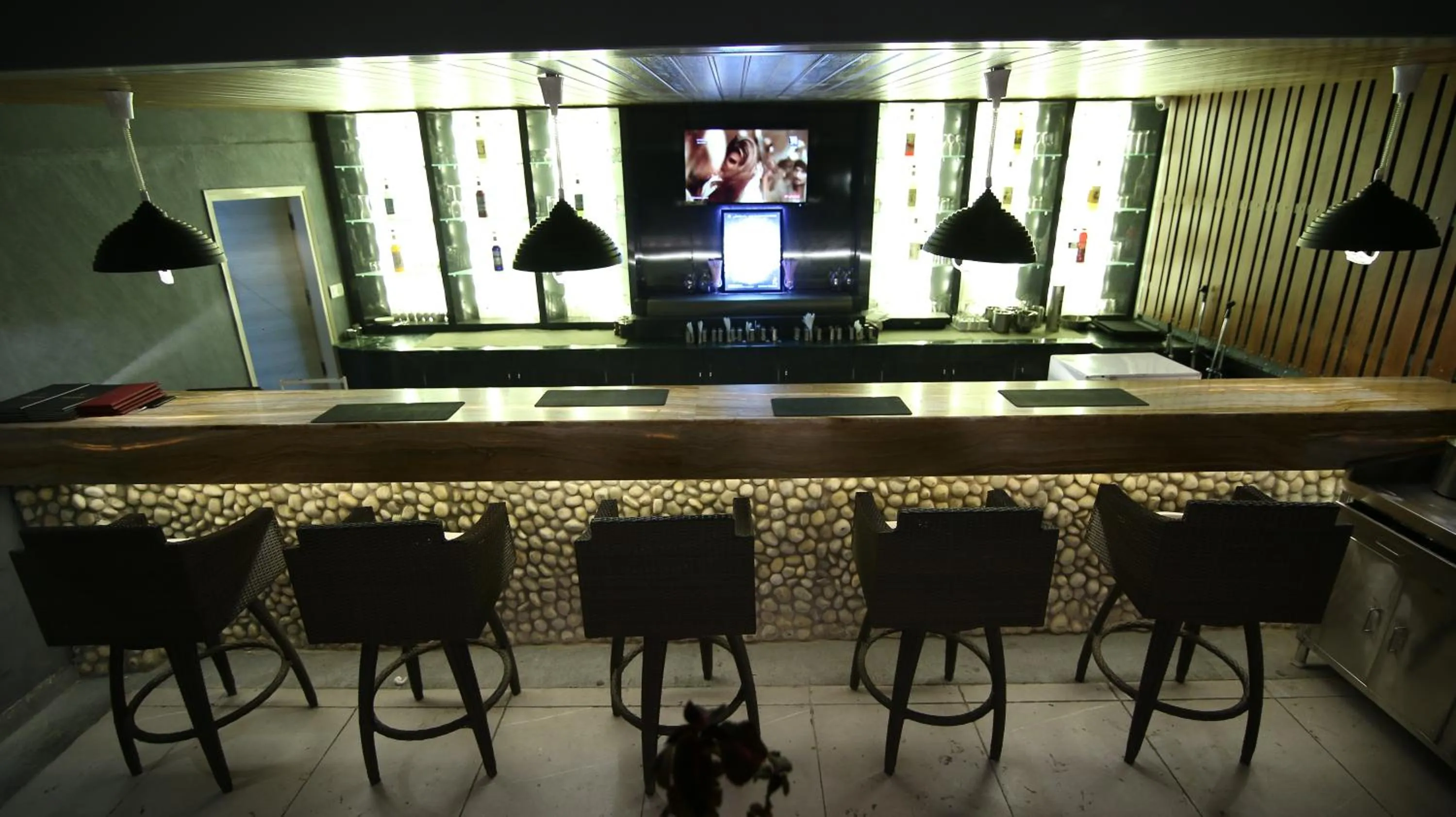 Evening entertainment in Hotel City Heart Premium