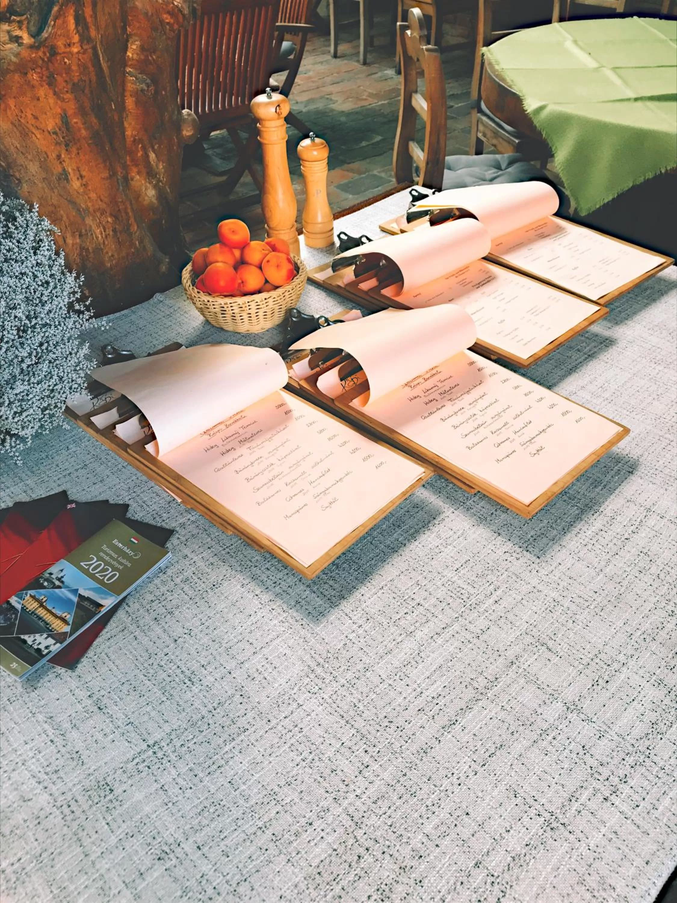 Ráspi Apartman Étterem és Borászat