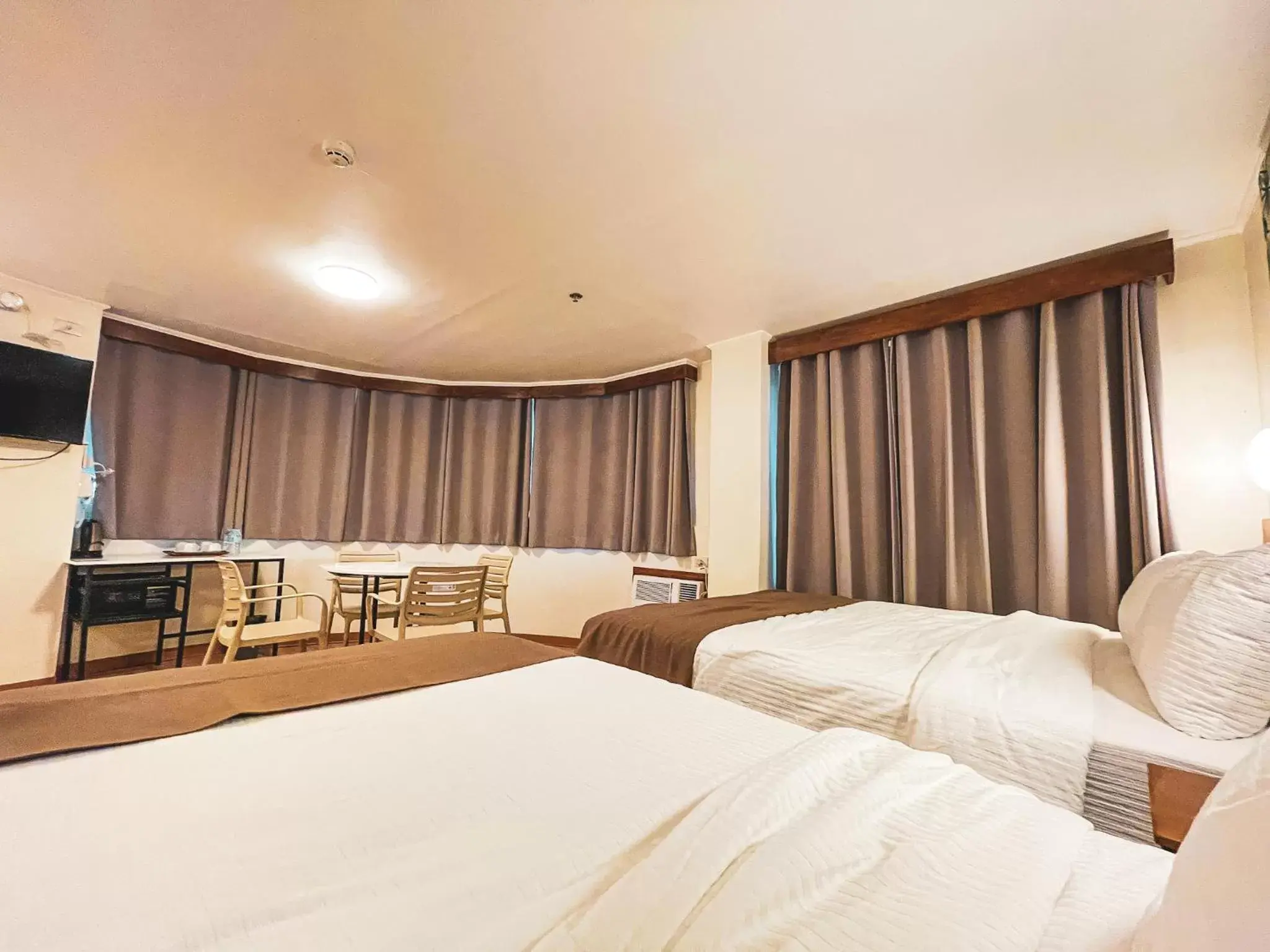 Bed in Hotel Sentro Legazpi Bed in Hotel Sentro Legazpi