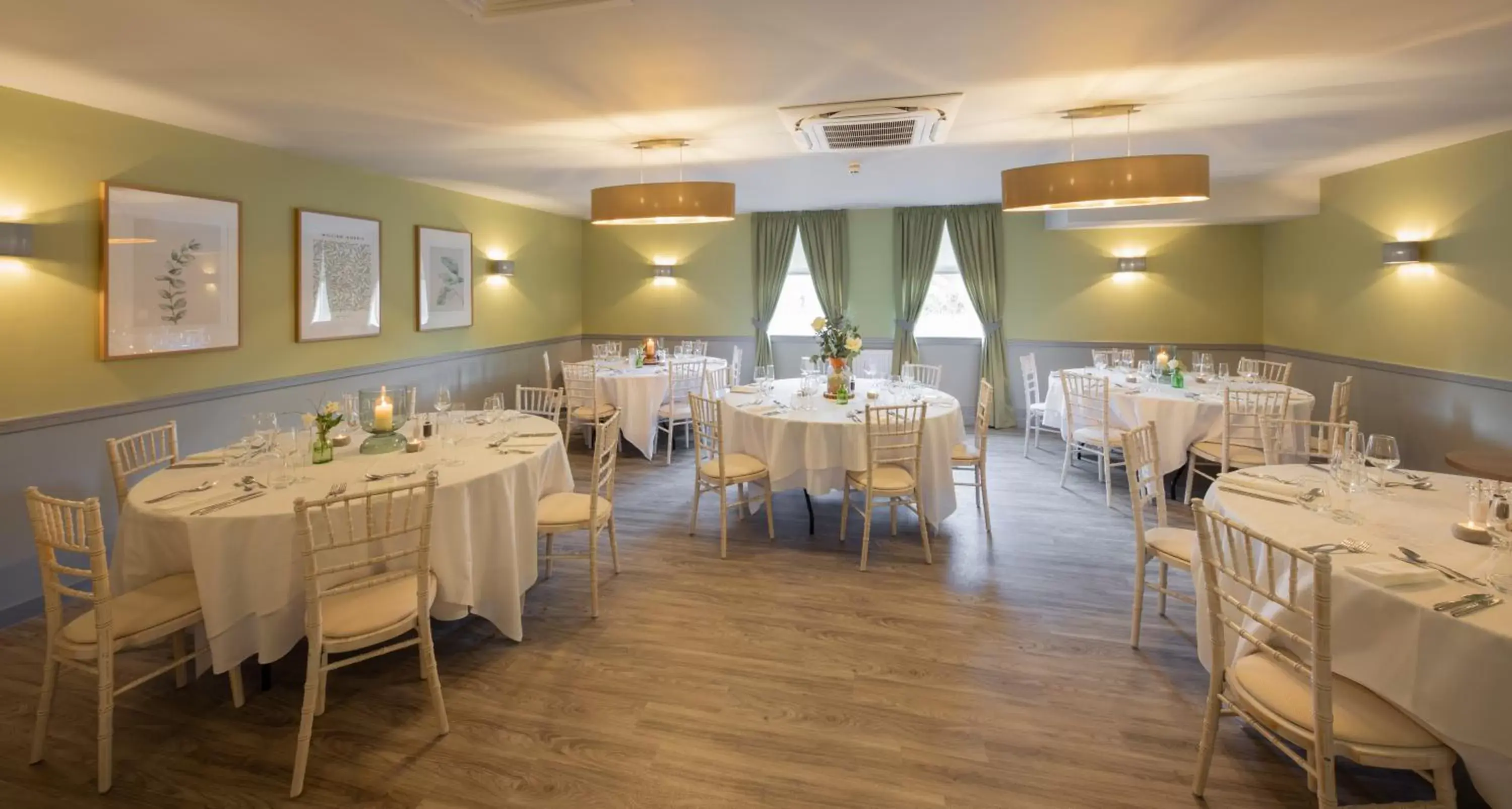 Banquet/Function facilities, Restaurant/Places to Eat in Park Head Hotel