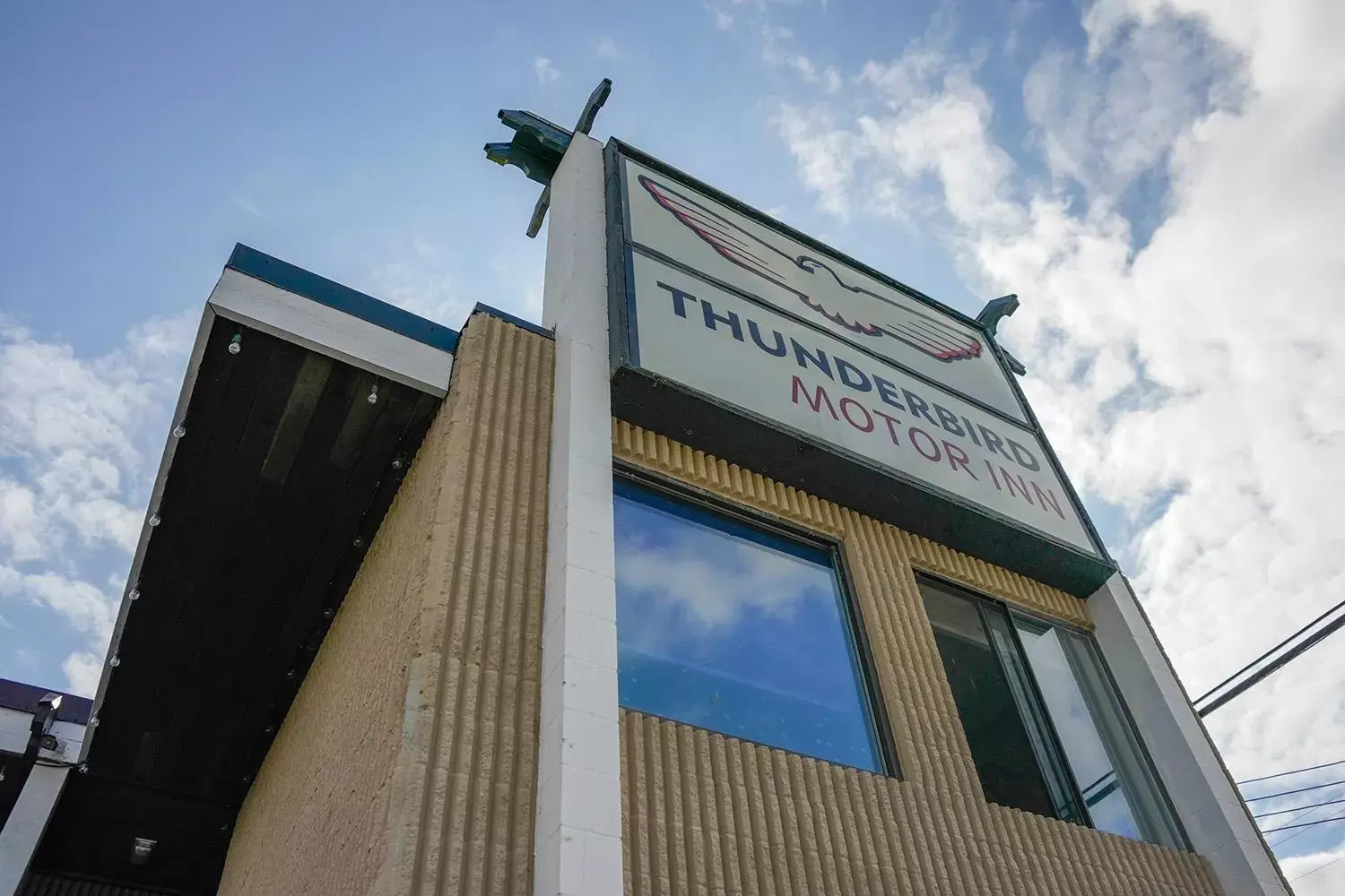 Property Building in Thunderbird Motor Inn