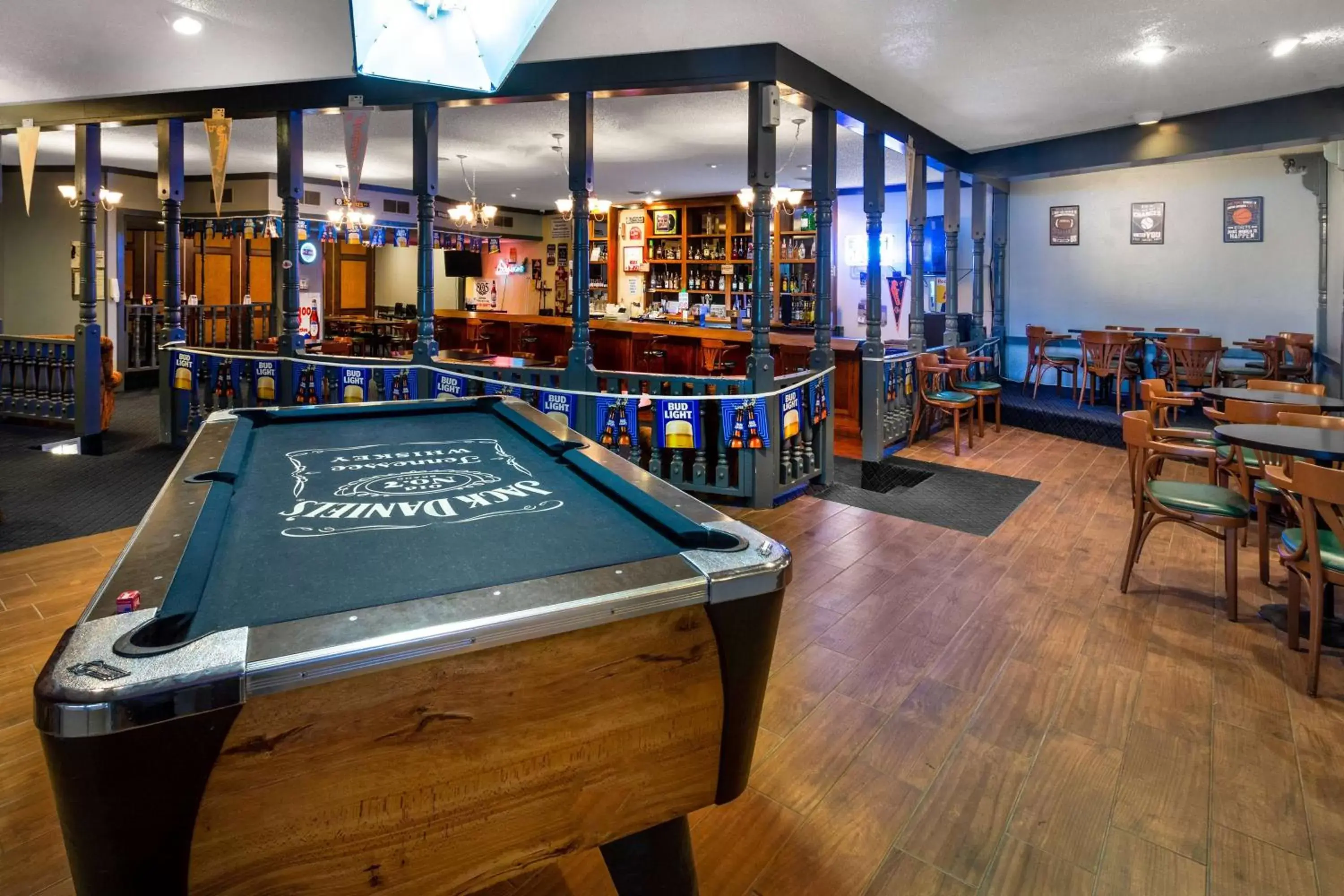 Lounge or bar in Days Inn & Suites by Wyndham Clovis