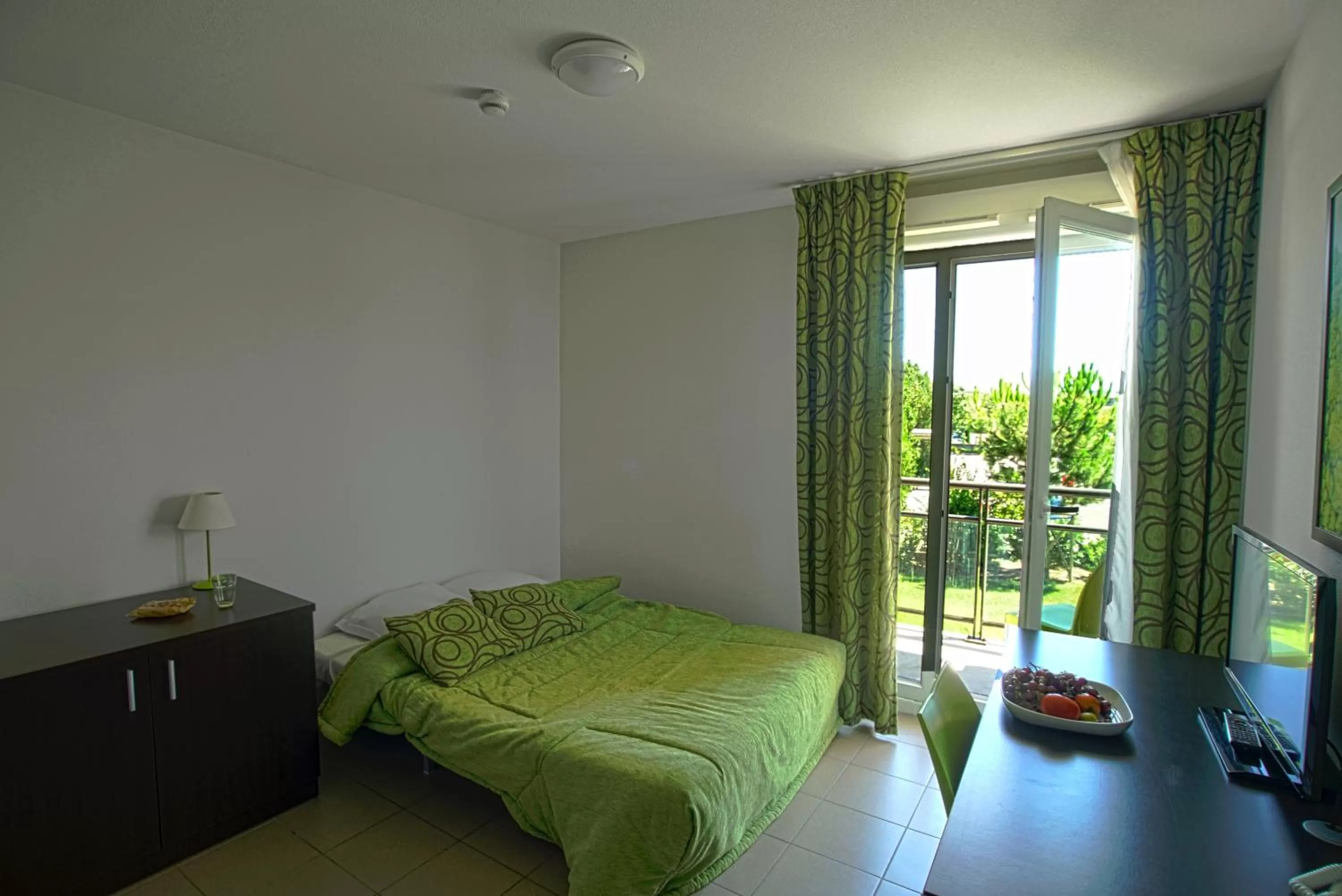 Photo of the whole room, Bed in KOSY Appart'Hôtels - Campus Del Sol Esplanade