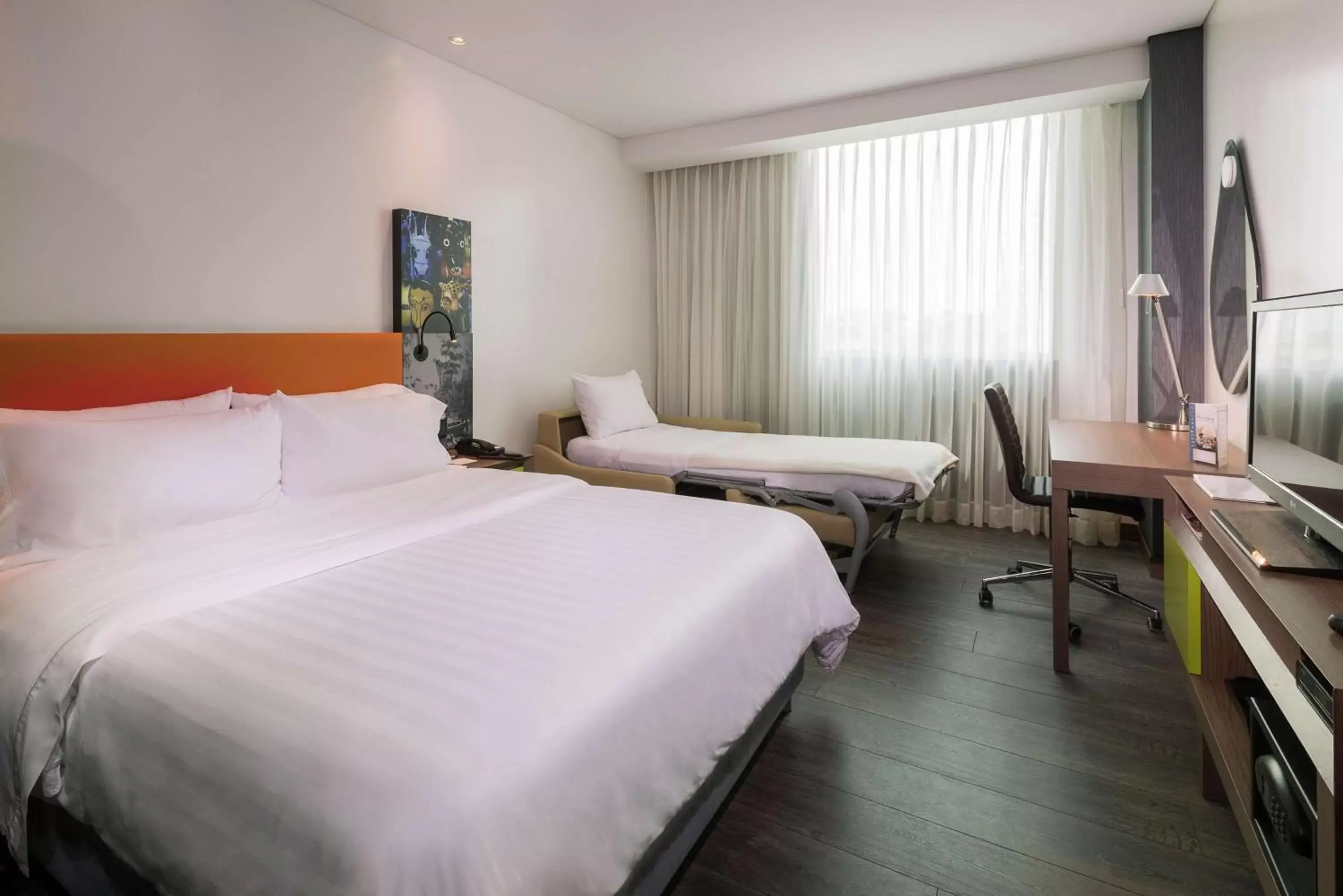 Bedroom, Bed in Hampton by Hilton Barranquilla