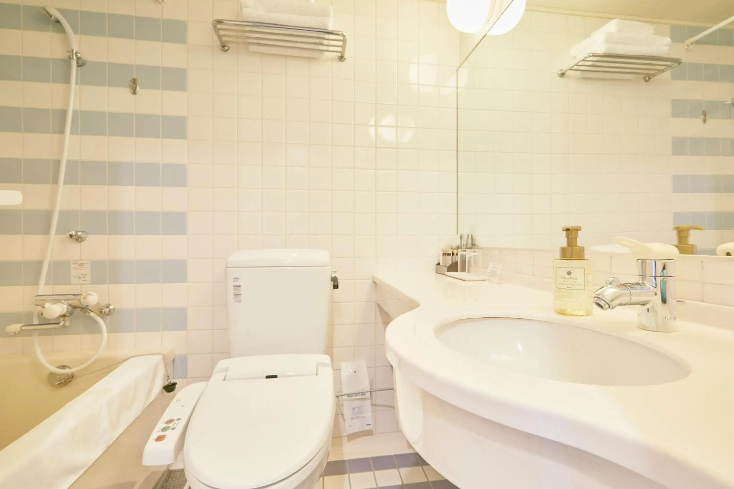 Bathroom in Hotel Seagull Tempozan Osaka