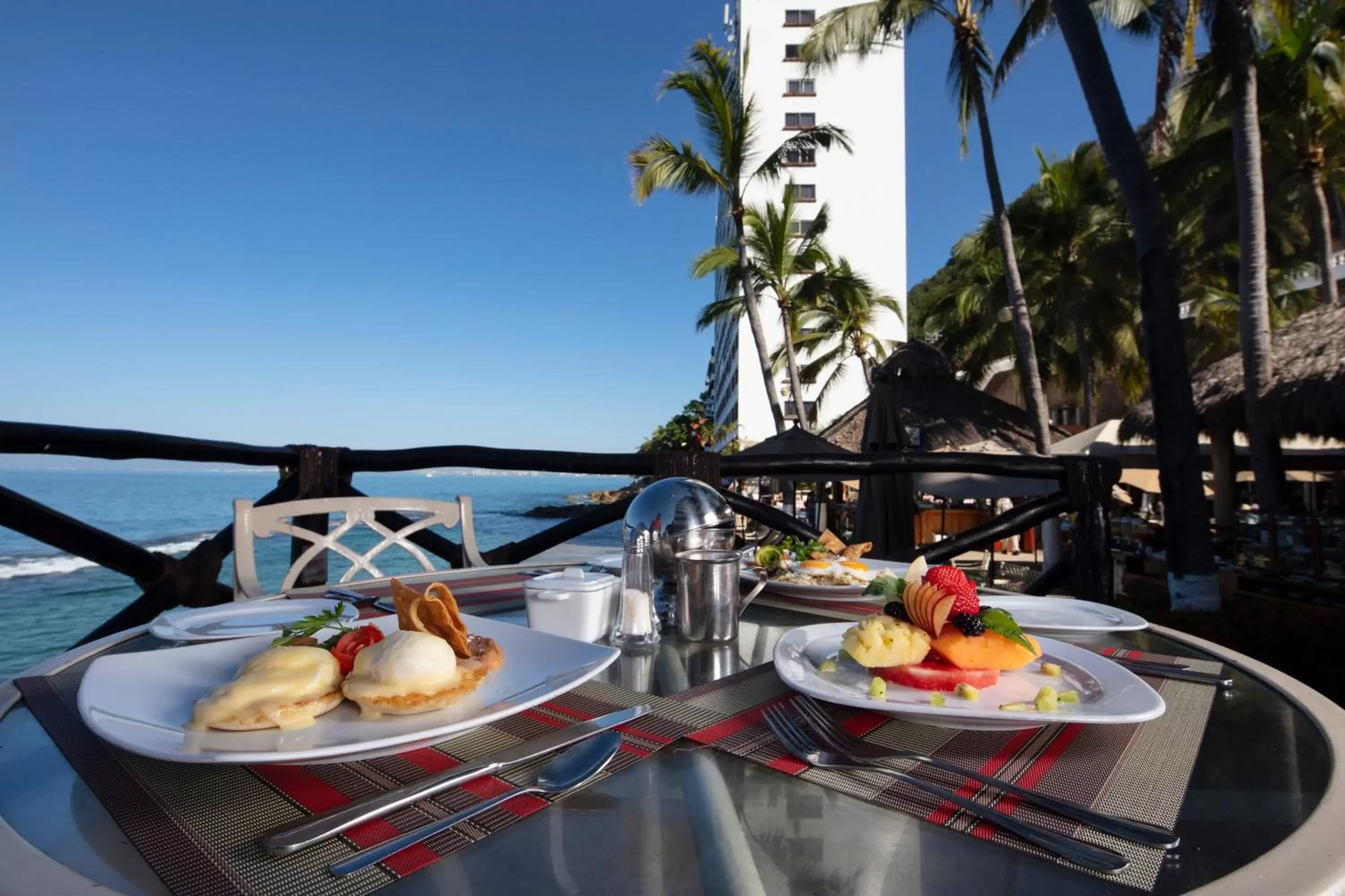 Restaurant/places to eat, Breakfast in Costa Sur Resort & Spa