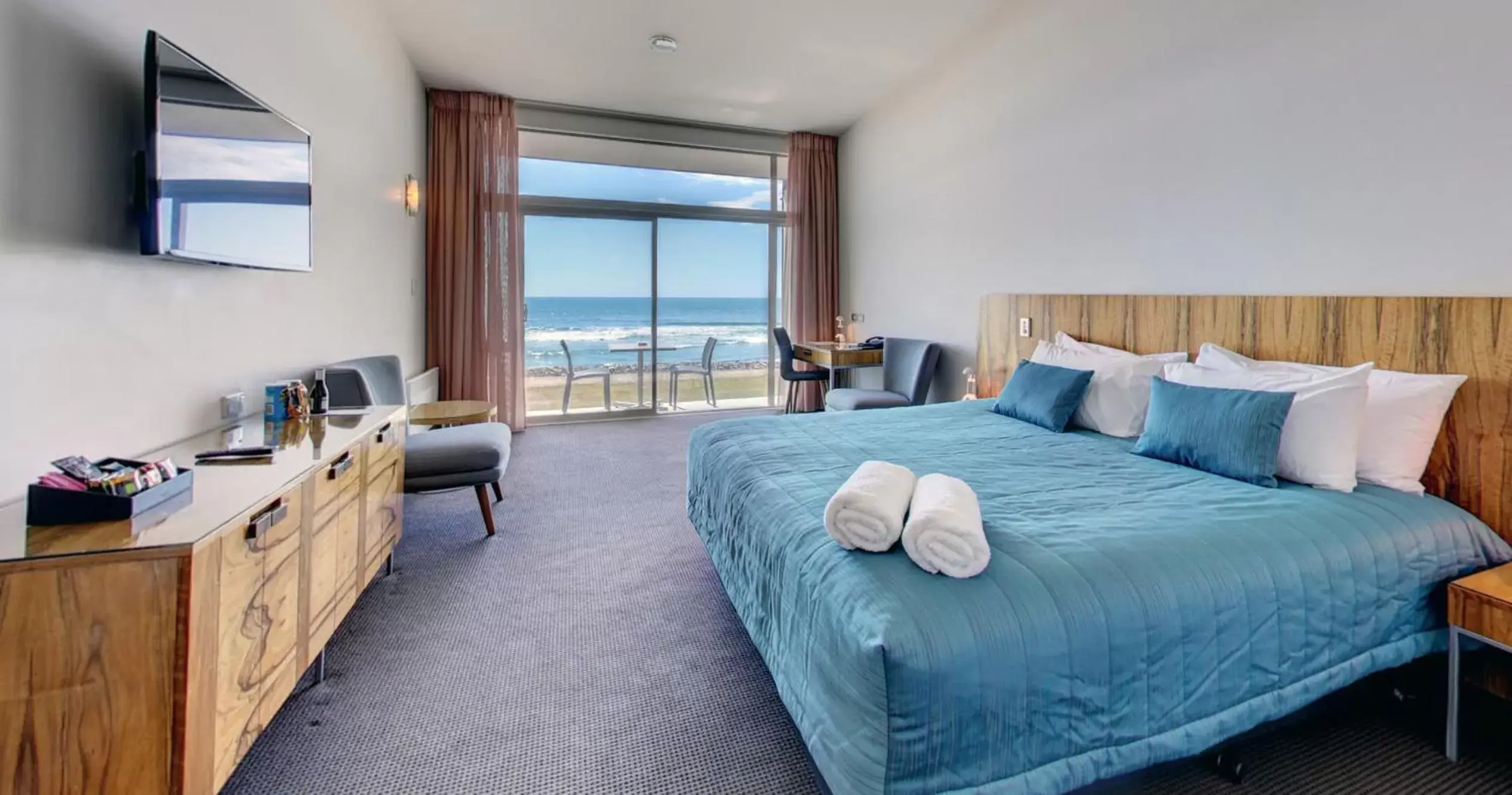 Area and facilities in Beachfront Hotel Hokitika