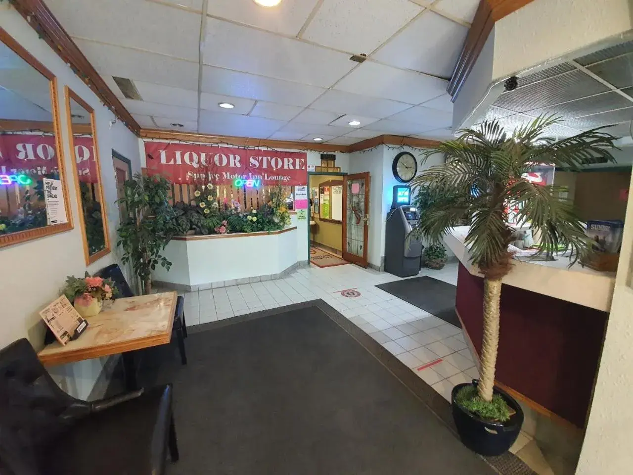 Lobby or reception in Sundre Motor Inn