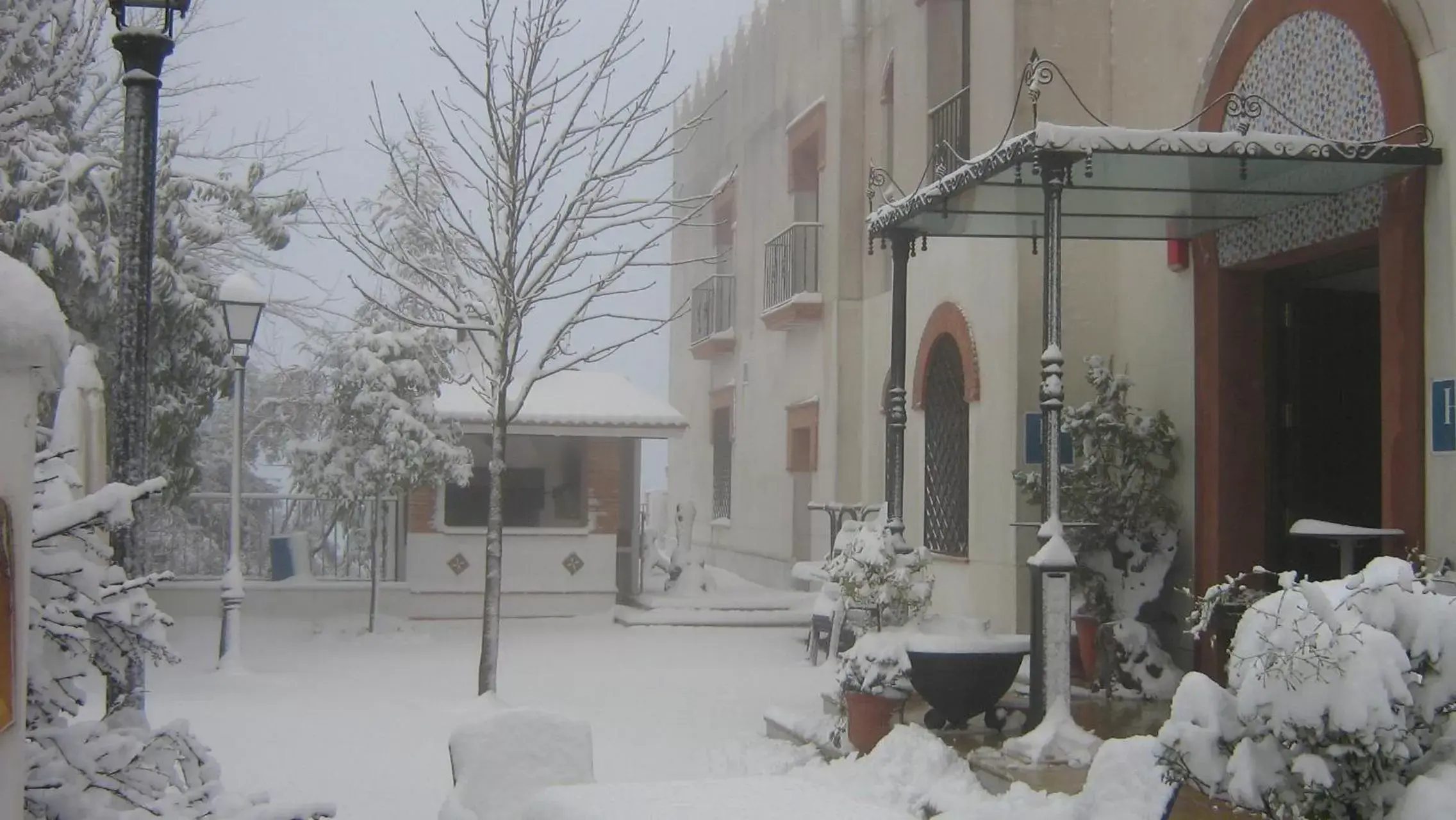 Facade/entrance, Winter in Hotel Sierra de Araceli Lucena