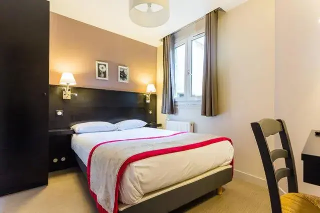 Bedroom, Bed in Bonséjour Montmartre