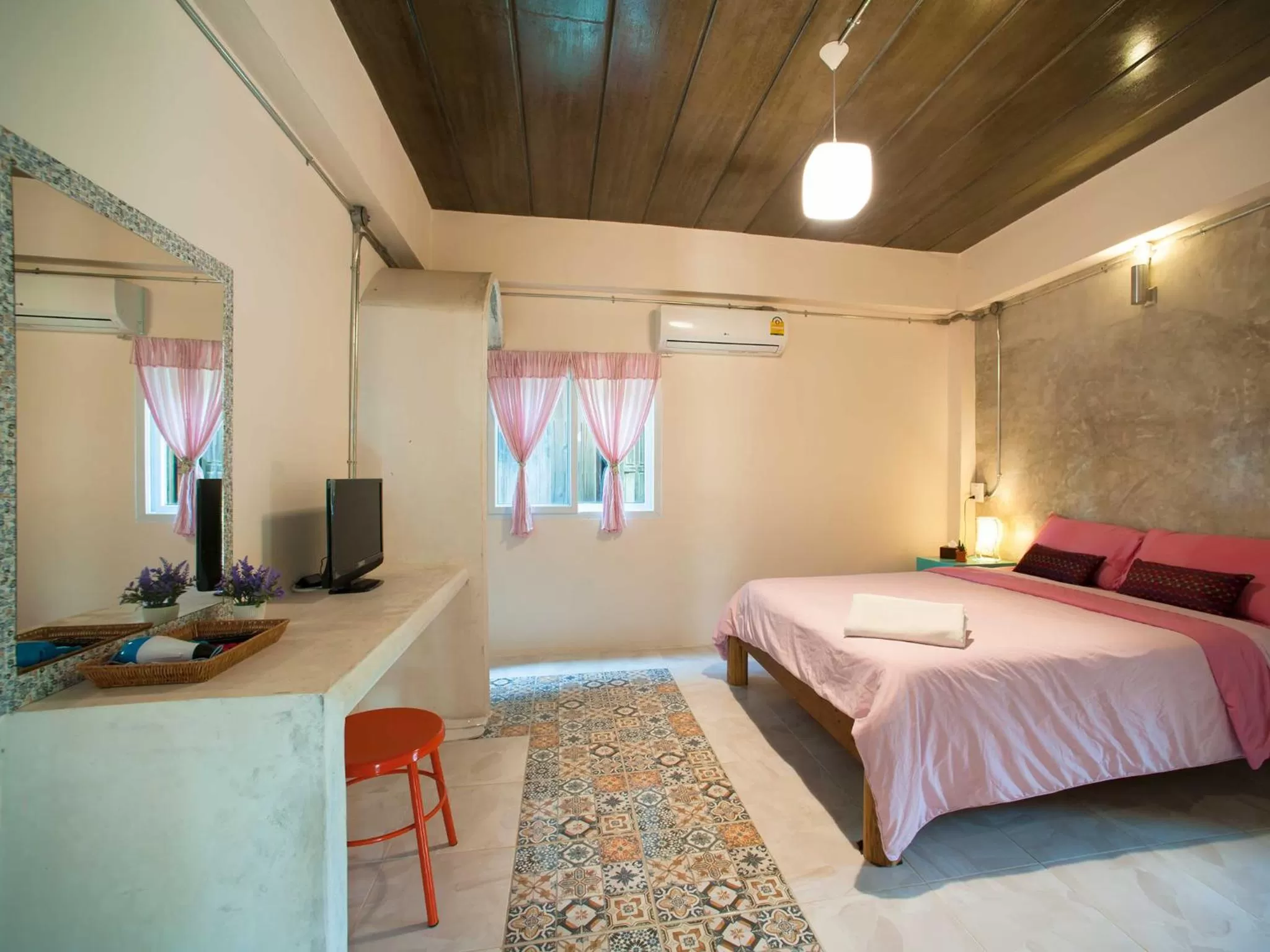 Bedroom, Bed in Baan Chokdee Pai Resort