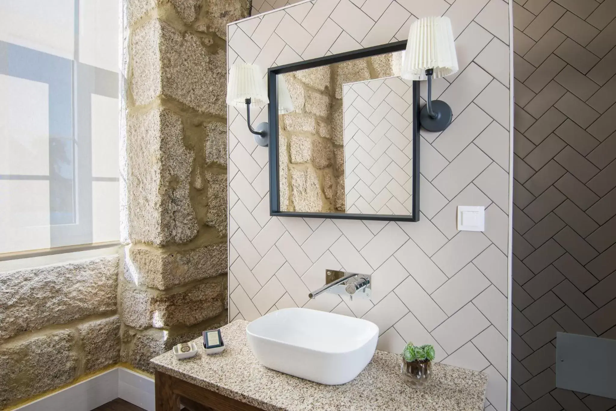 Toilet, Bathroom in Casa das Muralhas