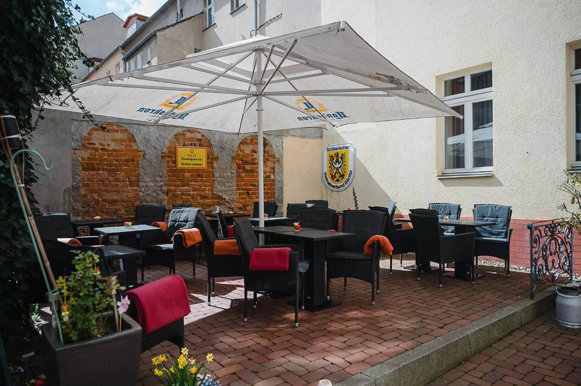 Patio, Restaurant/Places to Eat in Hotel Alt Görlitz