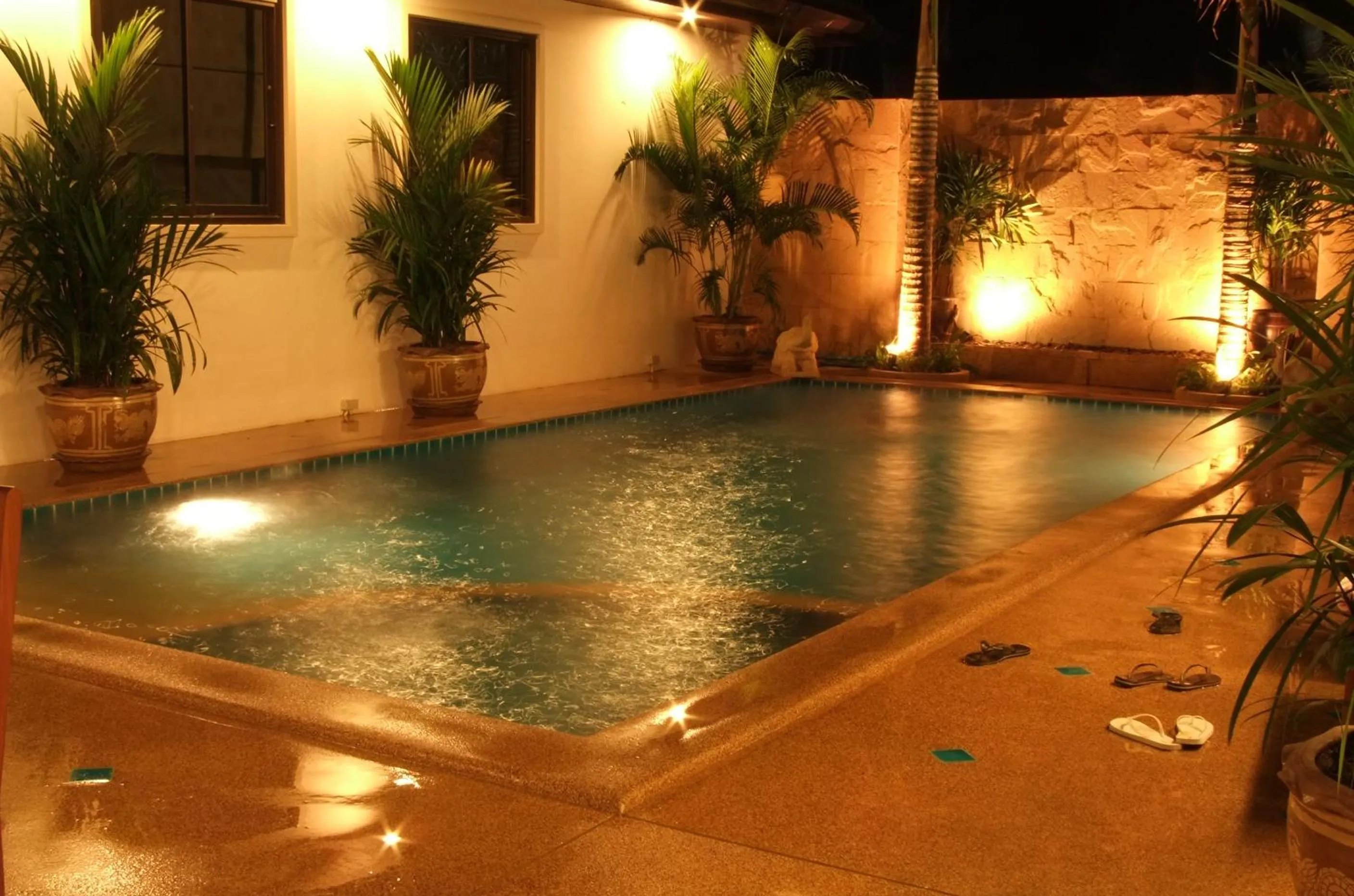 Swimming pool in Katanoi Resort