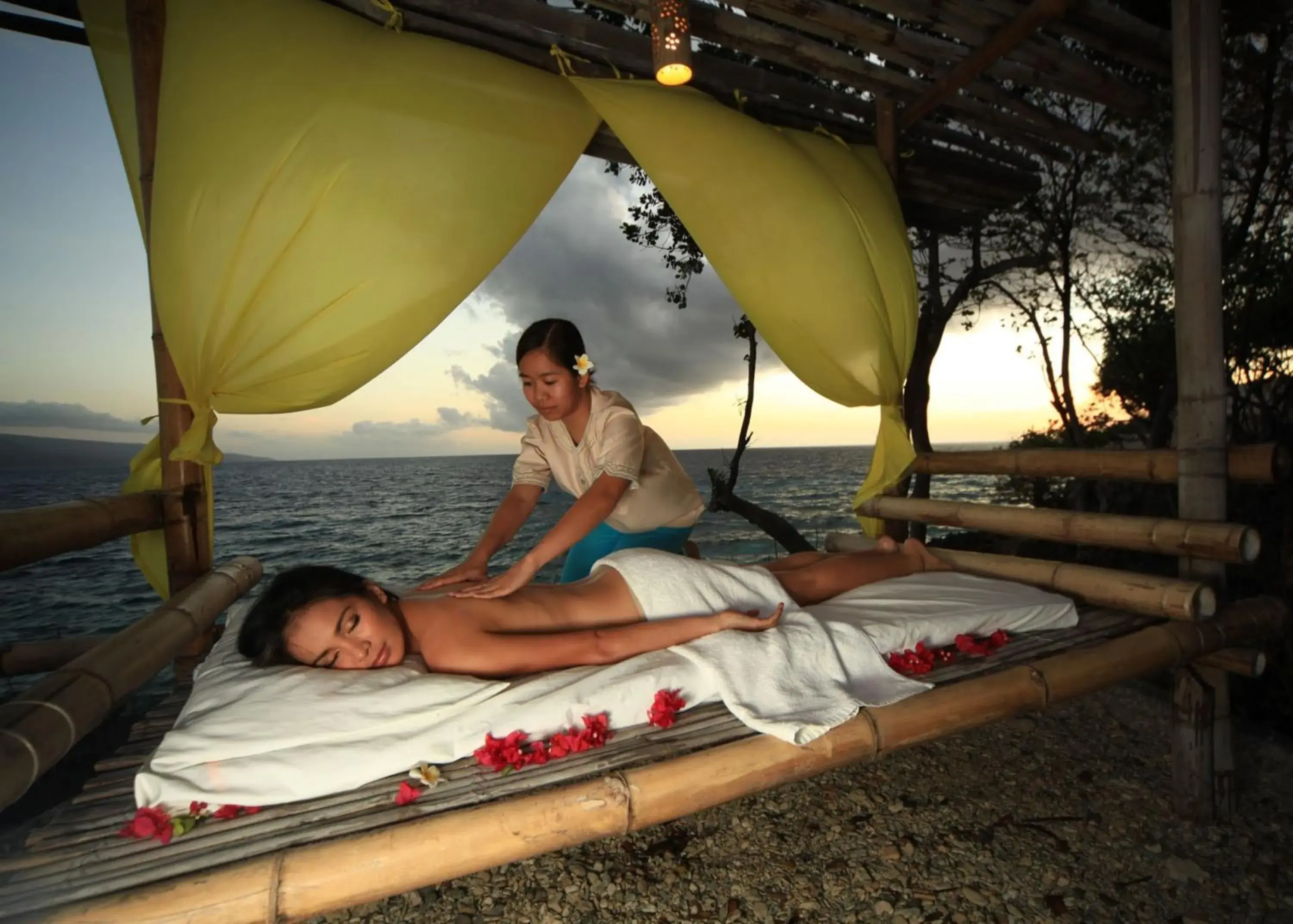 Massage in Bluewater Sumilon Island Resort