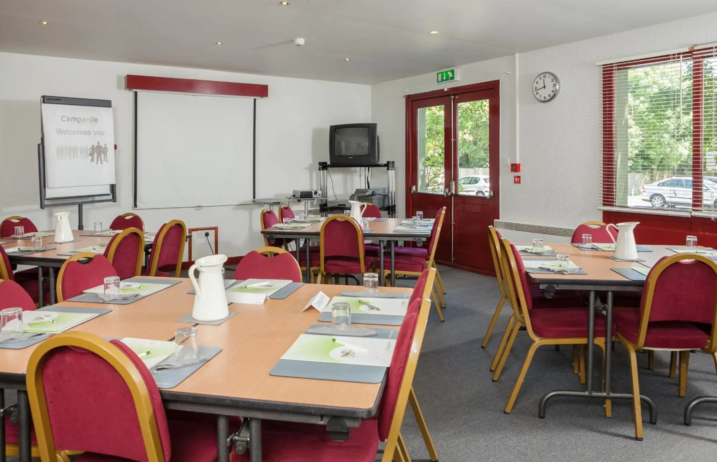 Business facilities, Restaurant/Places to Eat in Campanile Hotel - Basildon - East of London