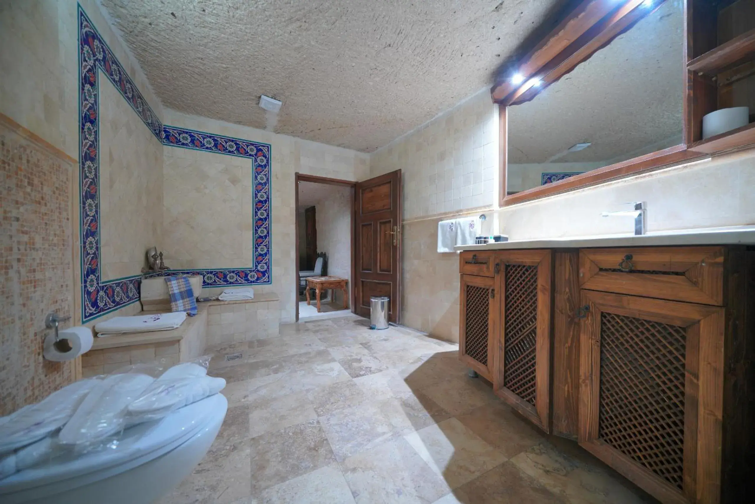 Bathroom in Holiday Cave Hotel