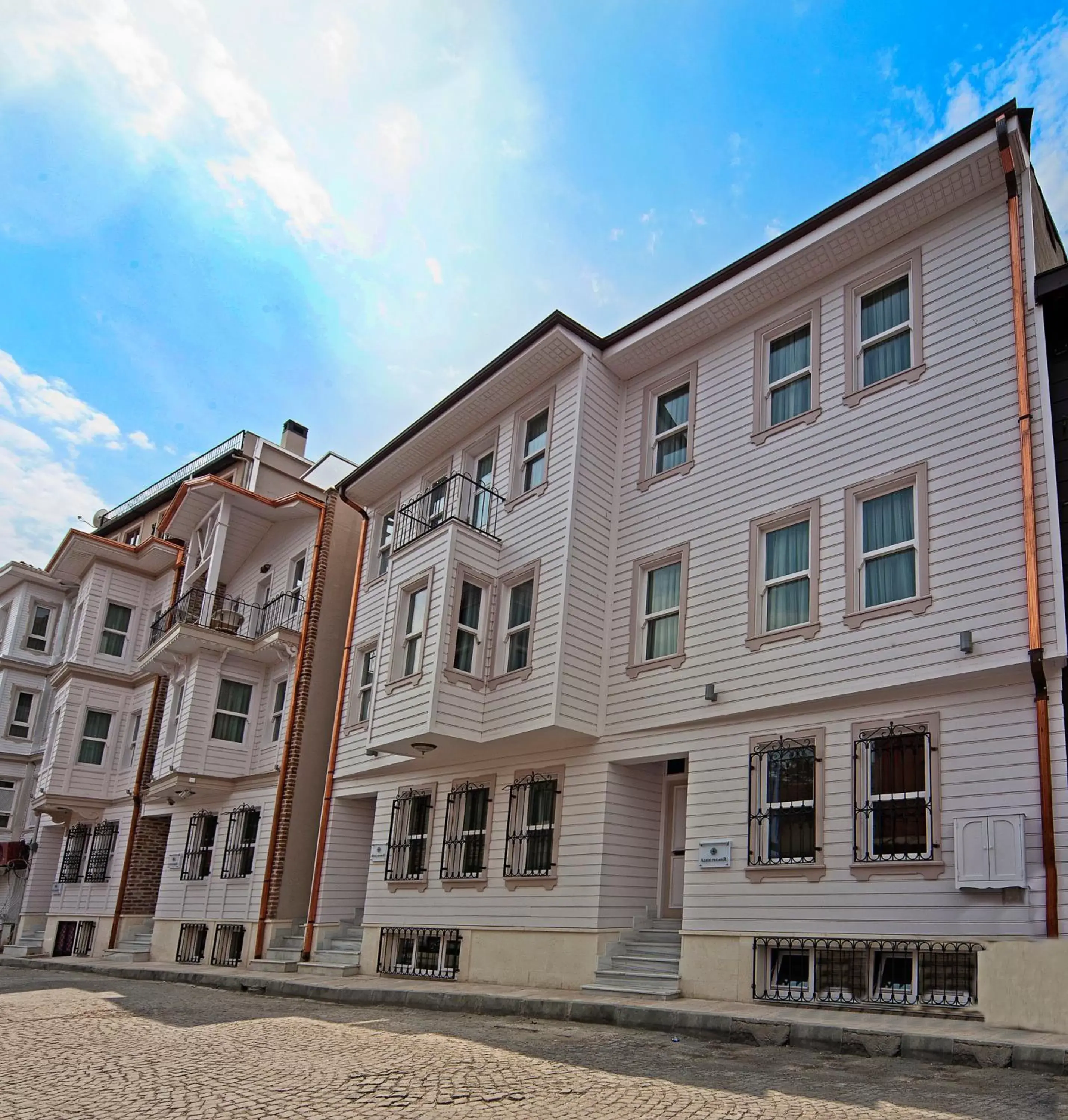 Facade/entrance in Azade Premier Hotel Facade/entrance in Azade Premier Hotel