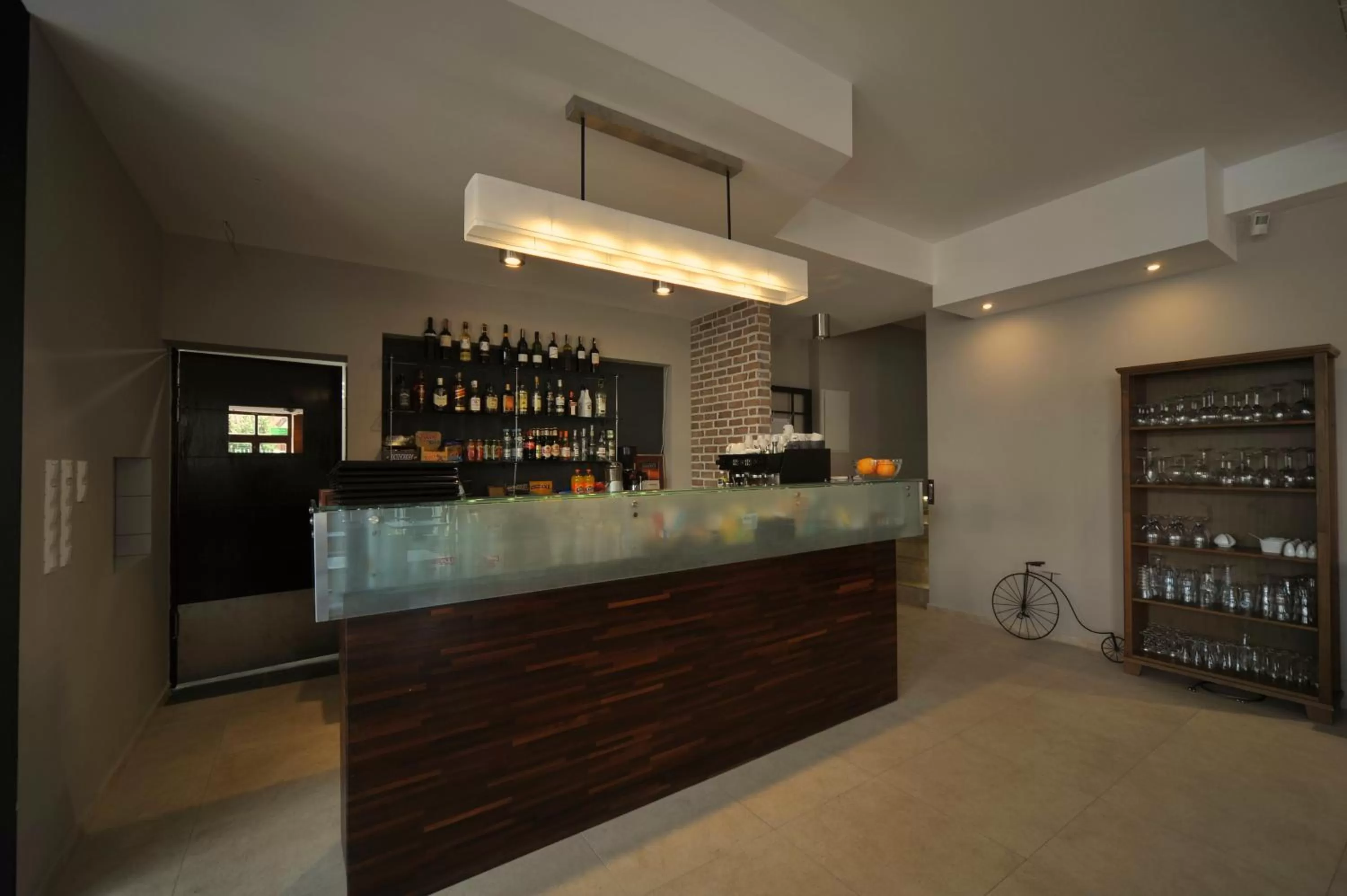 Restaurant/places to eat in Vertigo Narie