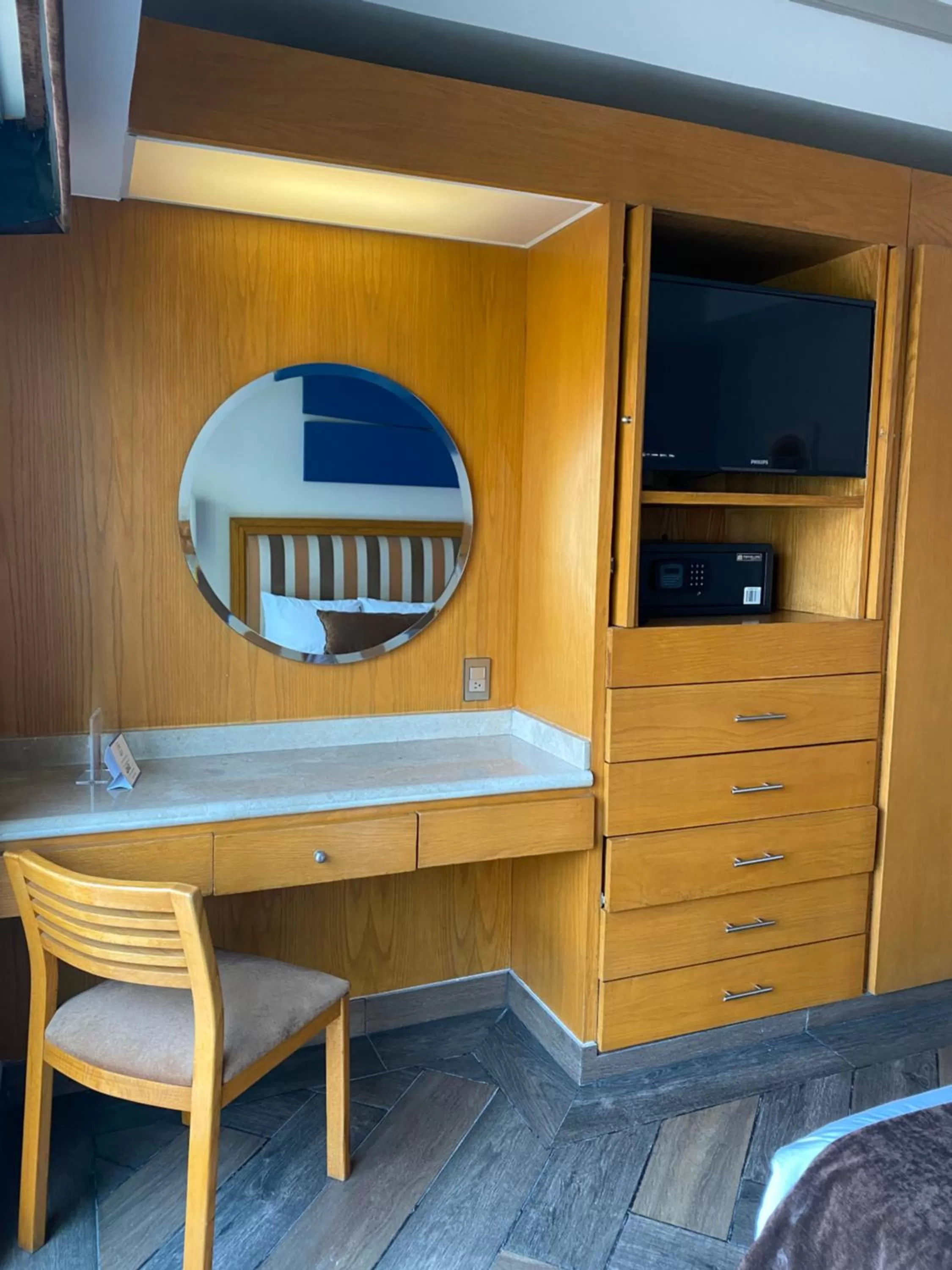 TV and multimedia, TV/Entertainment Center in Suites Del Ángel