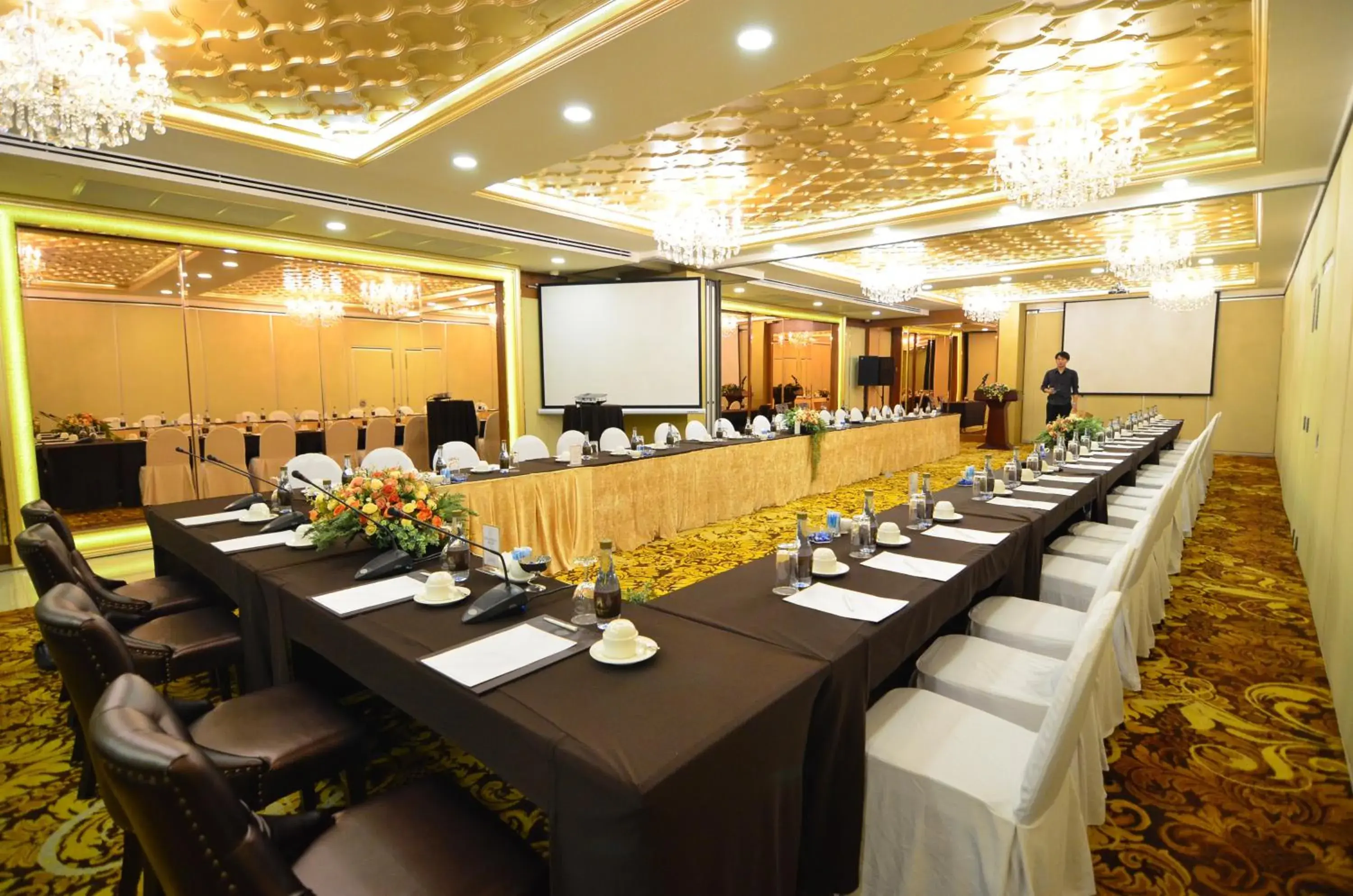 Meeting/conference room in Amaranta Hotel - SHA Plus