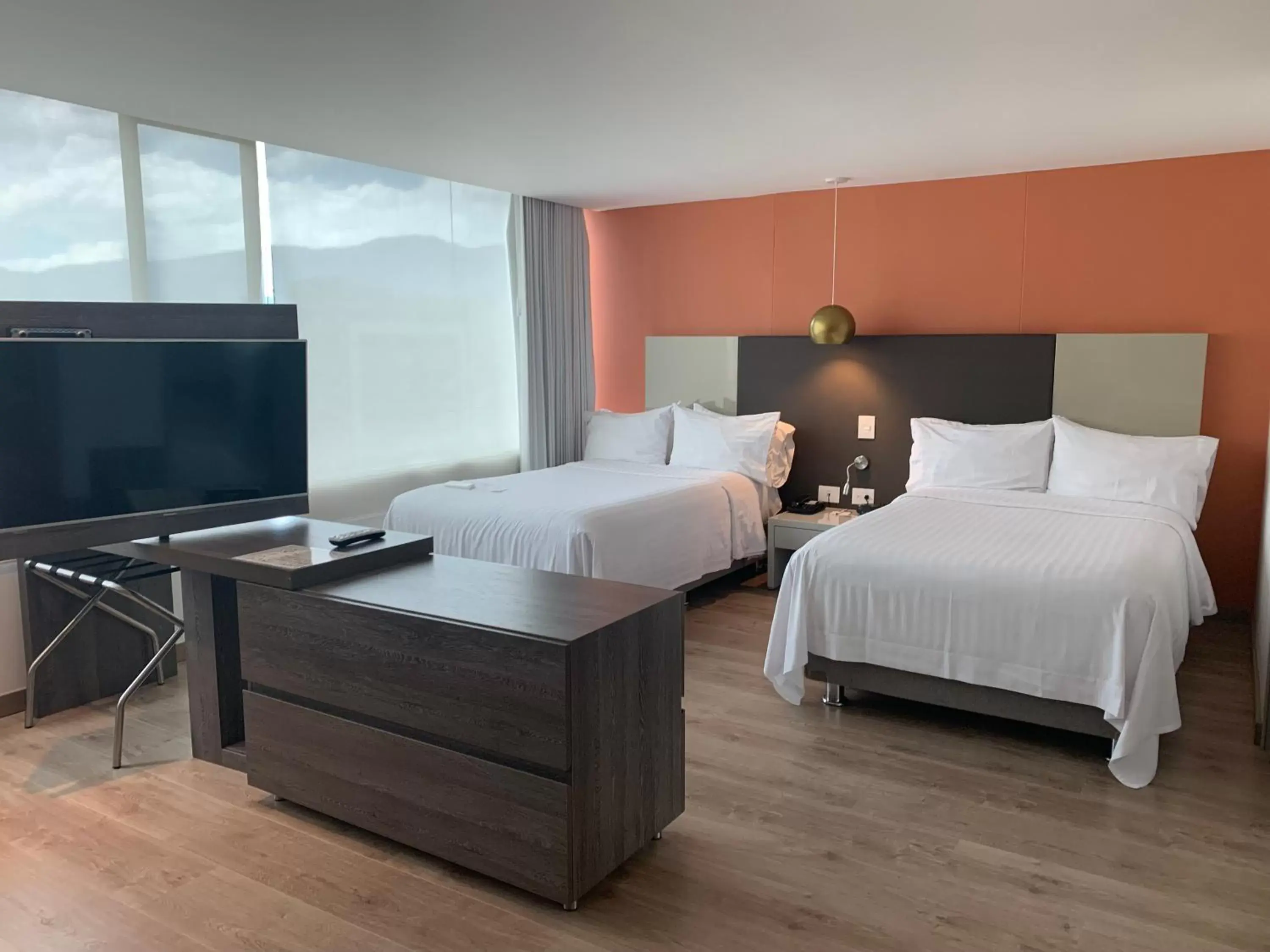 Photo of the whole room, Bed in Hotel Holiday Inn Express & Suites Medellin, an IHG Hotel