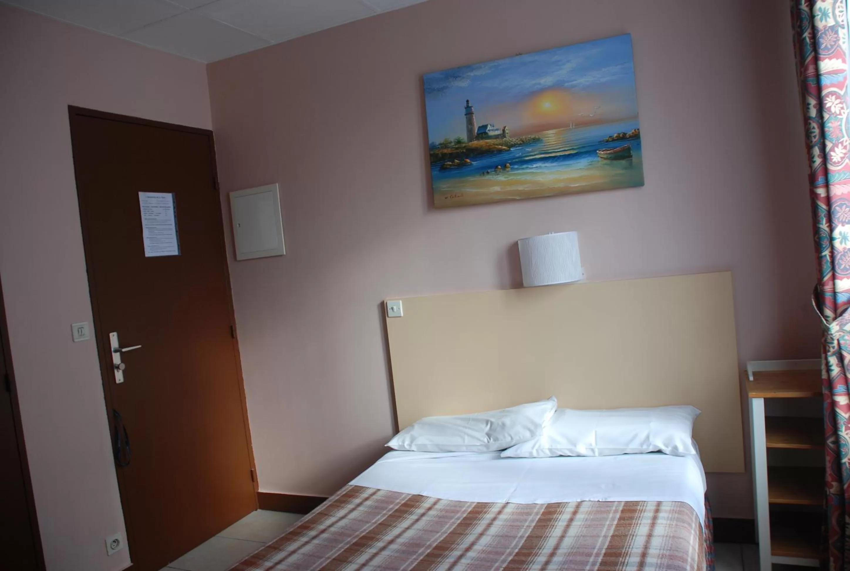 Bed in Residence De La Tour Paris-Malakoff